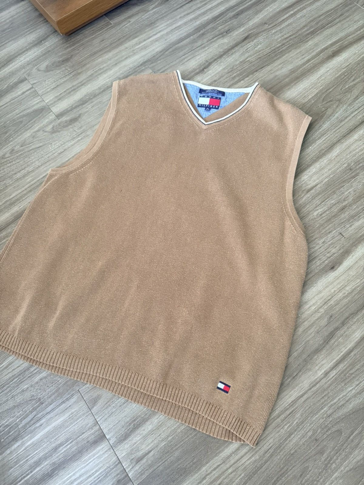 Tommy Hilfiger Vintage Tommy Hilfiger Sweater Vest Sleeveless Brown Size XL Size US XL / EU 56 / 4 - 2 Thumbnail