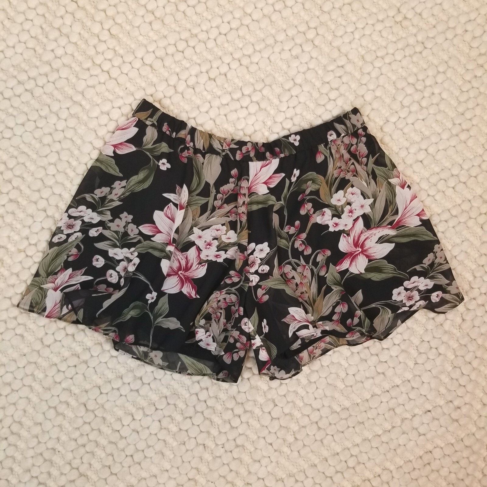 Other NWOT Ida Sjostedt Corinne Chiffon Shorts Black Floral EU 38 Size 30" / US 8 / IT 44 - 2 Thumbnail