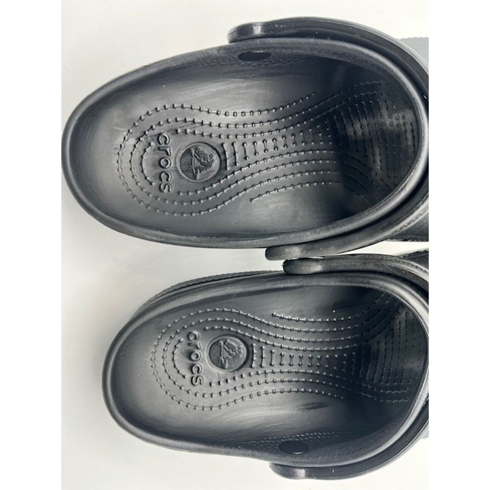Crocs Disney Disneyland Mickey Mouse Black Plaid Crocs Classic Size US 7 / EU 40 - 9 Thumbnail