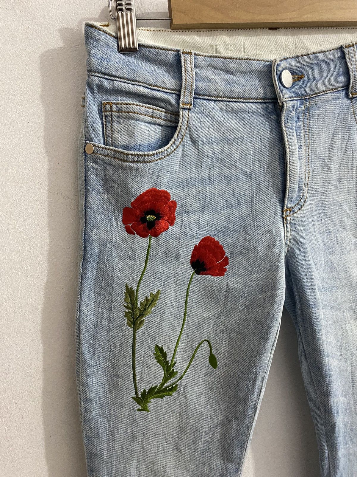 Stella McCartney Stella McCartney Flower Embroidered Jeans Size 27" / US 4 / IT 40 - 3 Thumbnail