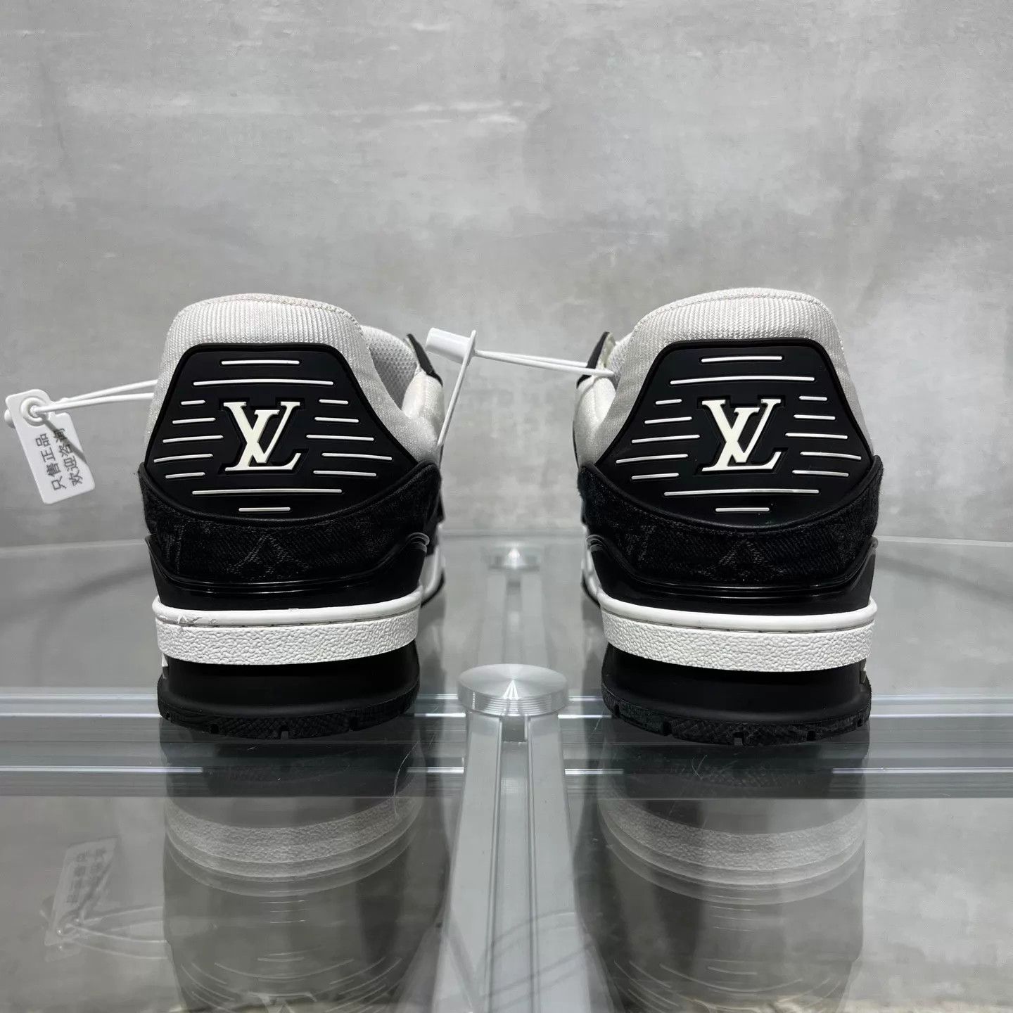Louis Vuitton LV Trainer black and white denim 41.5 Size US 8.5 / EU 41-42 - 6 Thumbnail