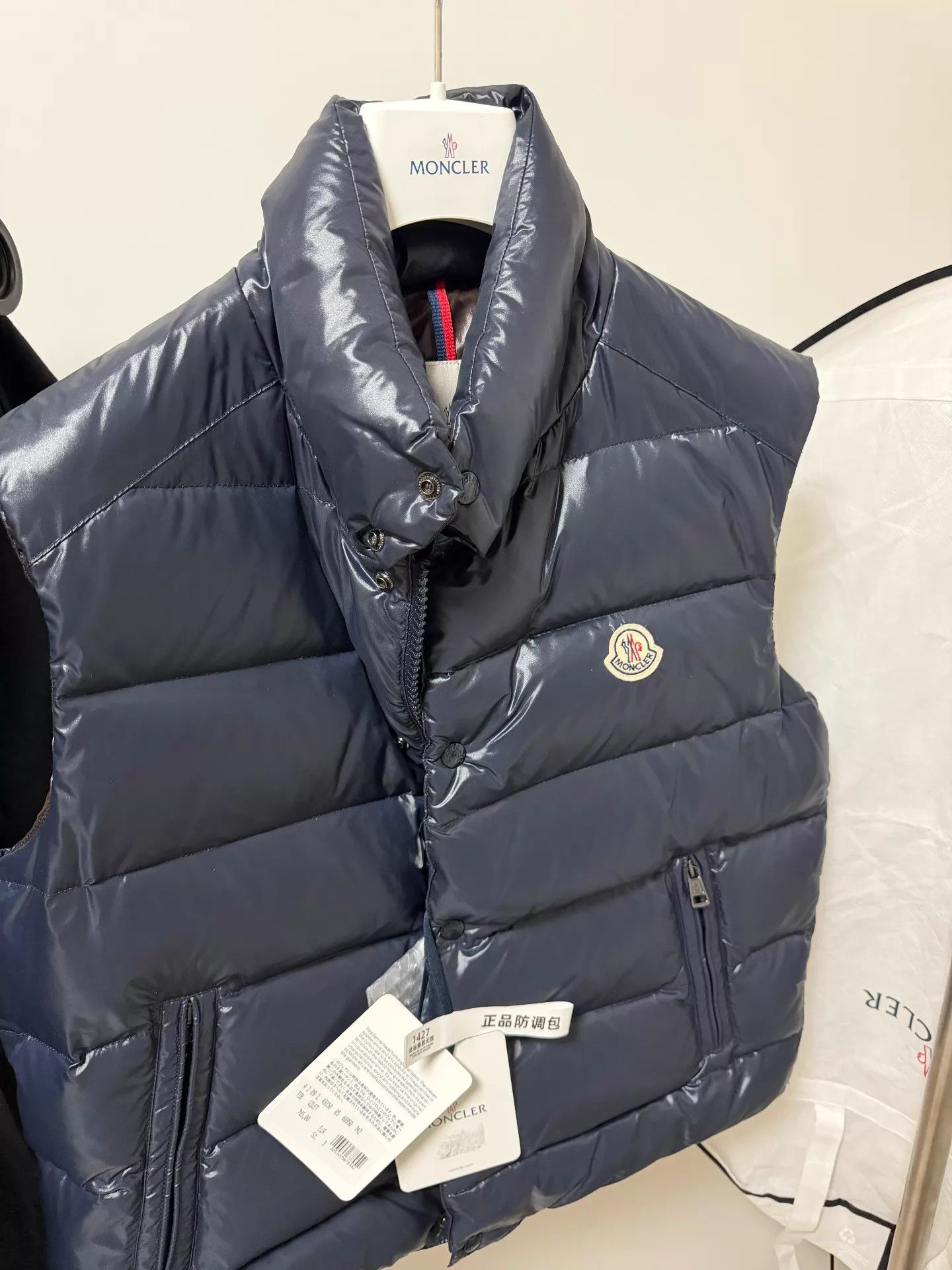 Moncler Moncler Tibb Navy Blue Down Vest Unisex New Size L / US 10 / IT 46 - 2 Thumbnail