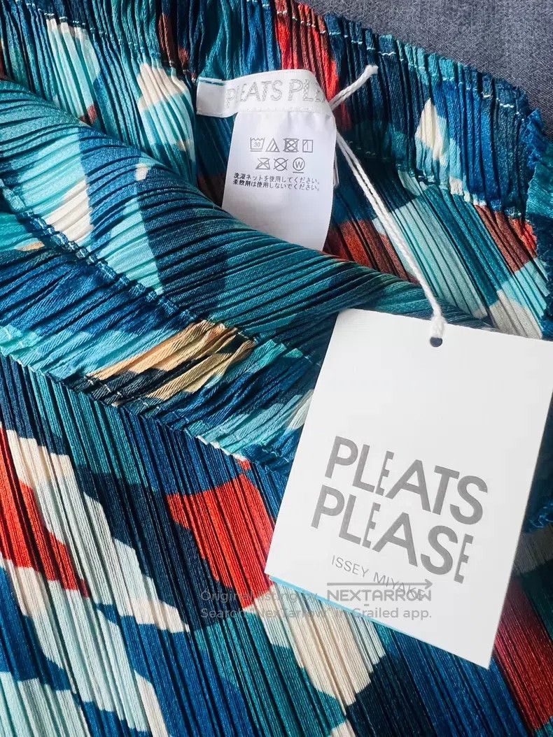 Issey Miyake Issey Miyake size:3 Geometric Print Skirt Blue Size 31" - 1 Thumbnail