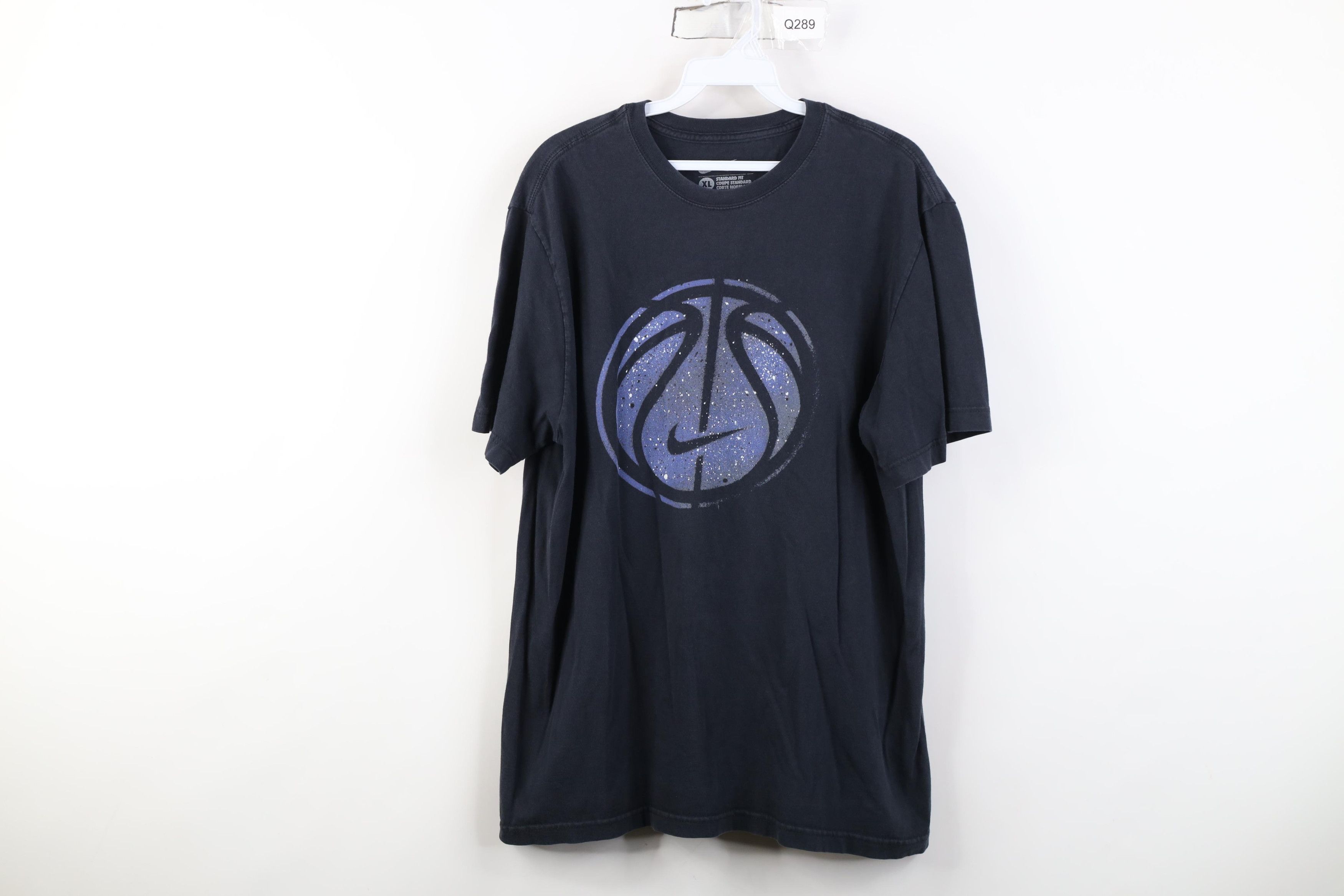 Nike Vintage Y2K Nike Basketball Center Swoosh Space Ball T-Shirt Size US XL / EU 56 / 4 - 1 Thumbnail