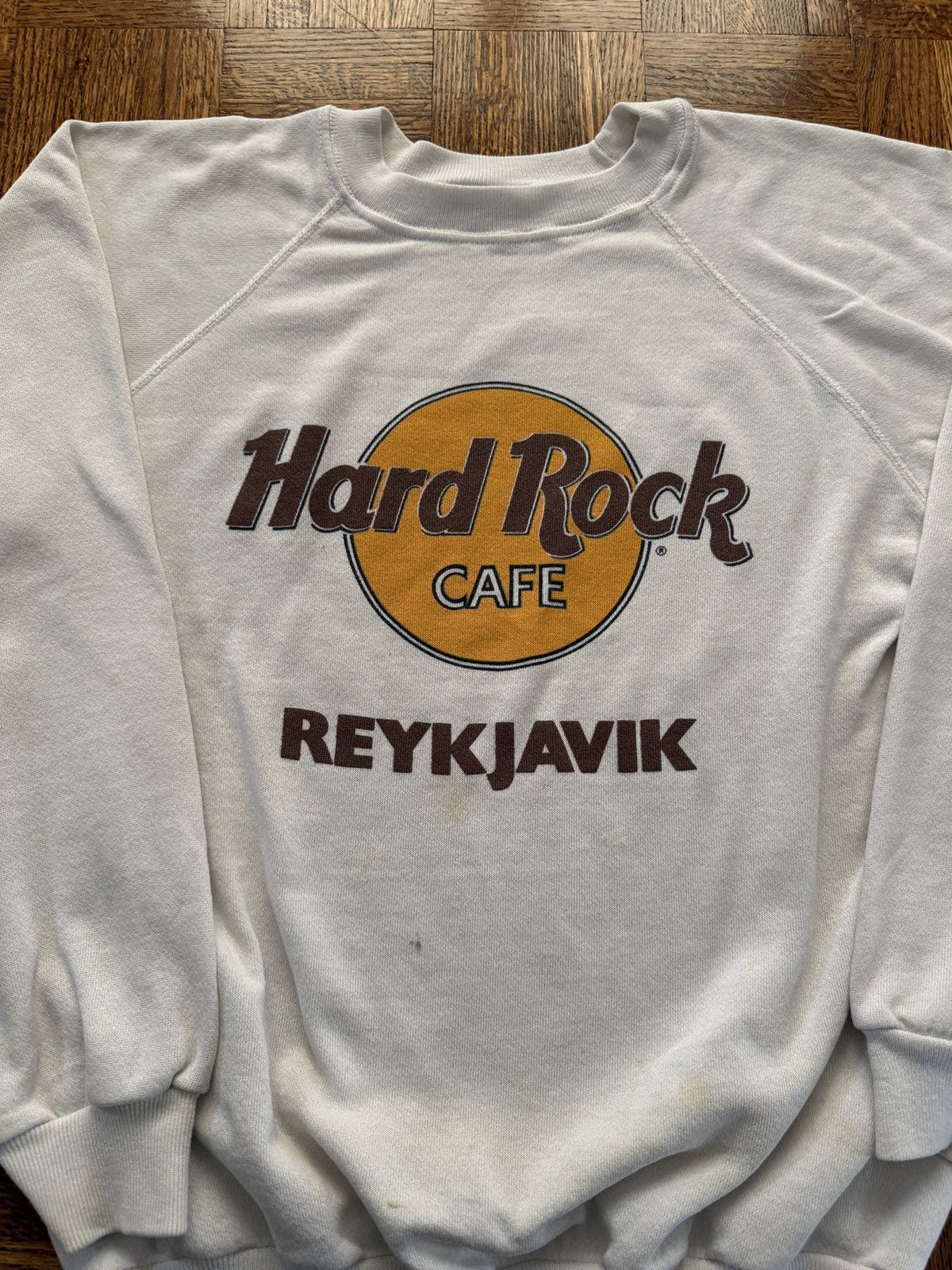 Hard Rock Cafe Vintage Hard Rock Cafe Reykjavik Crewneck Sweatshirt Size US L / EU 52-54 / 3 - 3 Thumbnail