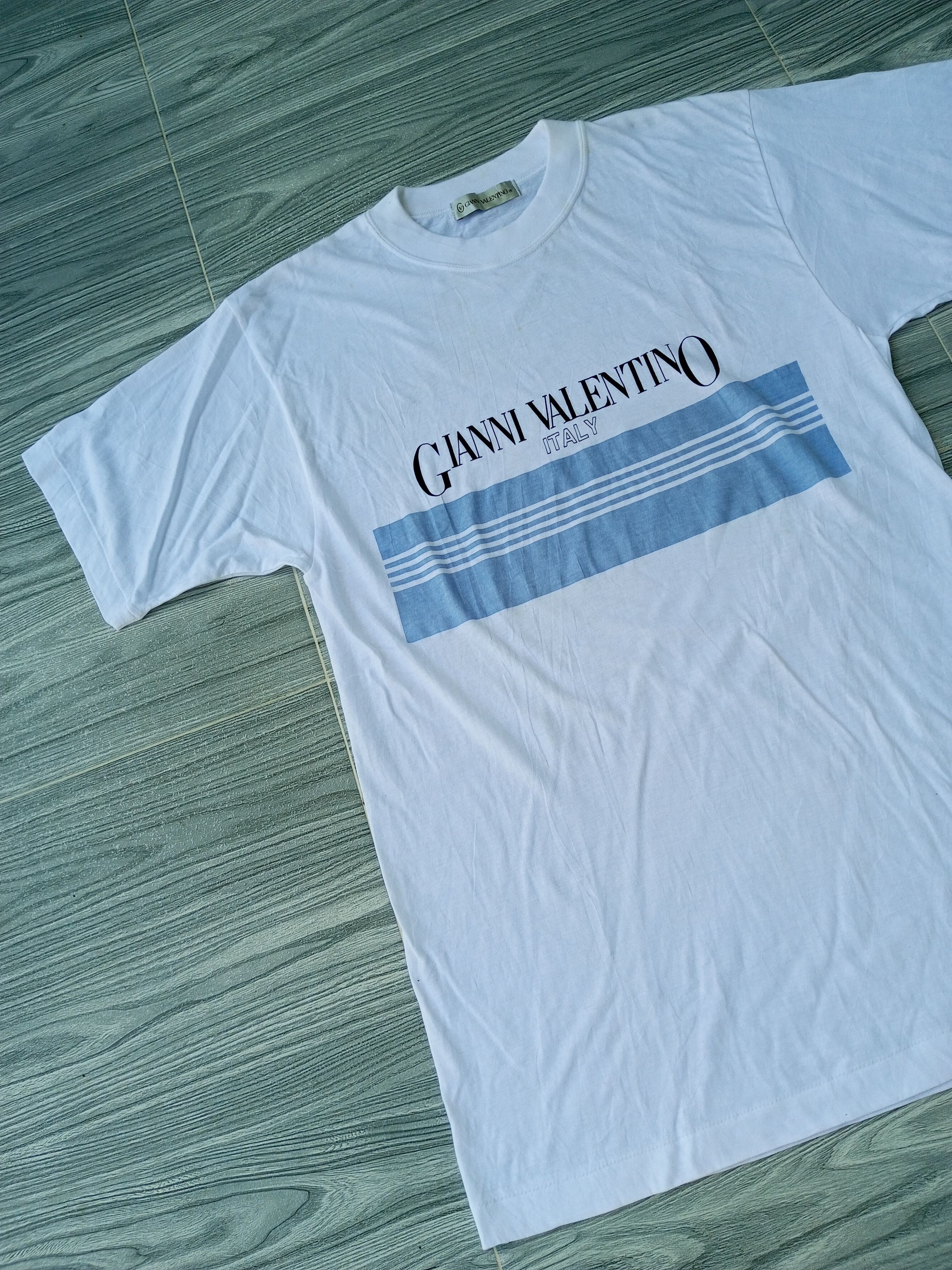Gianni Valentino × Valentino × Vintage Vintage 90s Designer Gianni Valentino tshirt Size US M / EU 48-50 / 2 - 3 Thumbnail