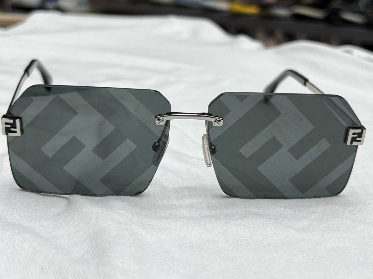 Fendi Fendi Sunglasses Size ONE SIZE - 4 Thumbnail