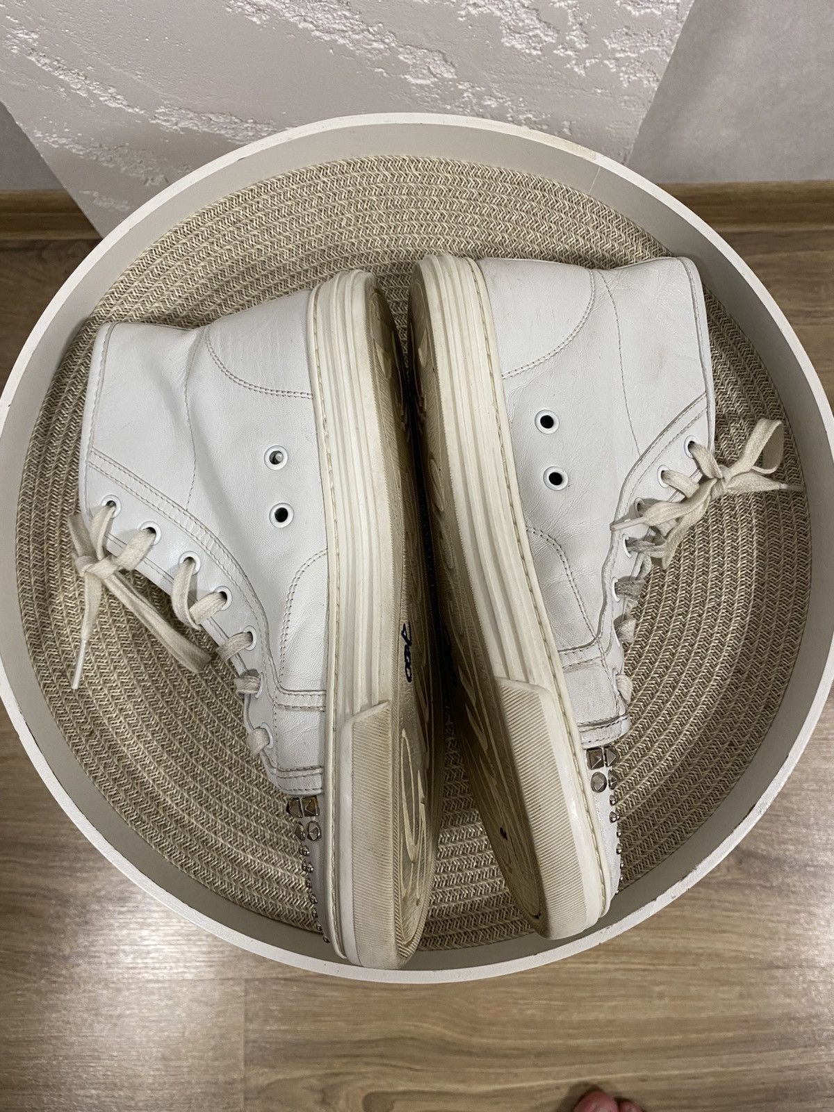 Gucci Gucci Metal Spikes White Leather Hi-top Sneakers Size: 37 Size US 7 / IT 37 - 8 Thumbnail