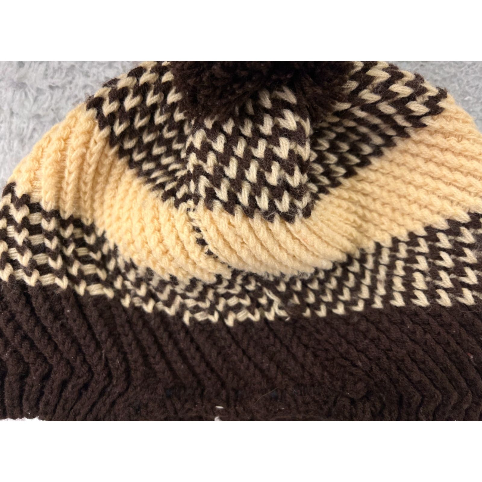 Vintage Beanie Toque Adult One Size Brown Ivory Stripe Knit 100% Acrylic Snow Ski Pom Hat Size ONE SIZE - 2 Thumbnail