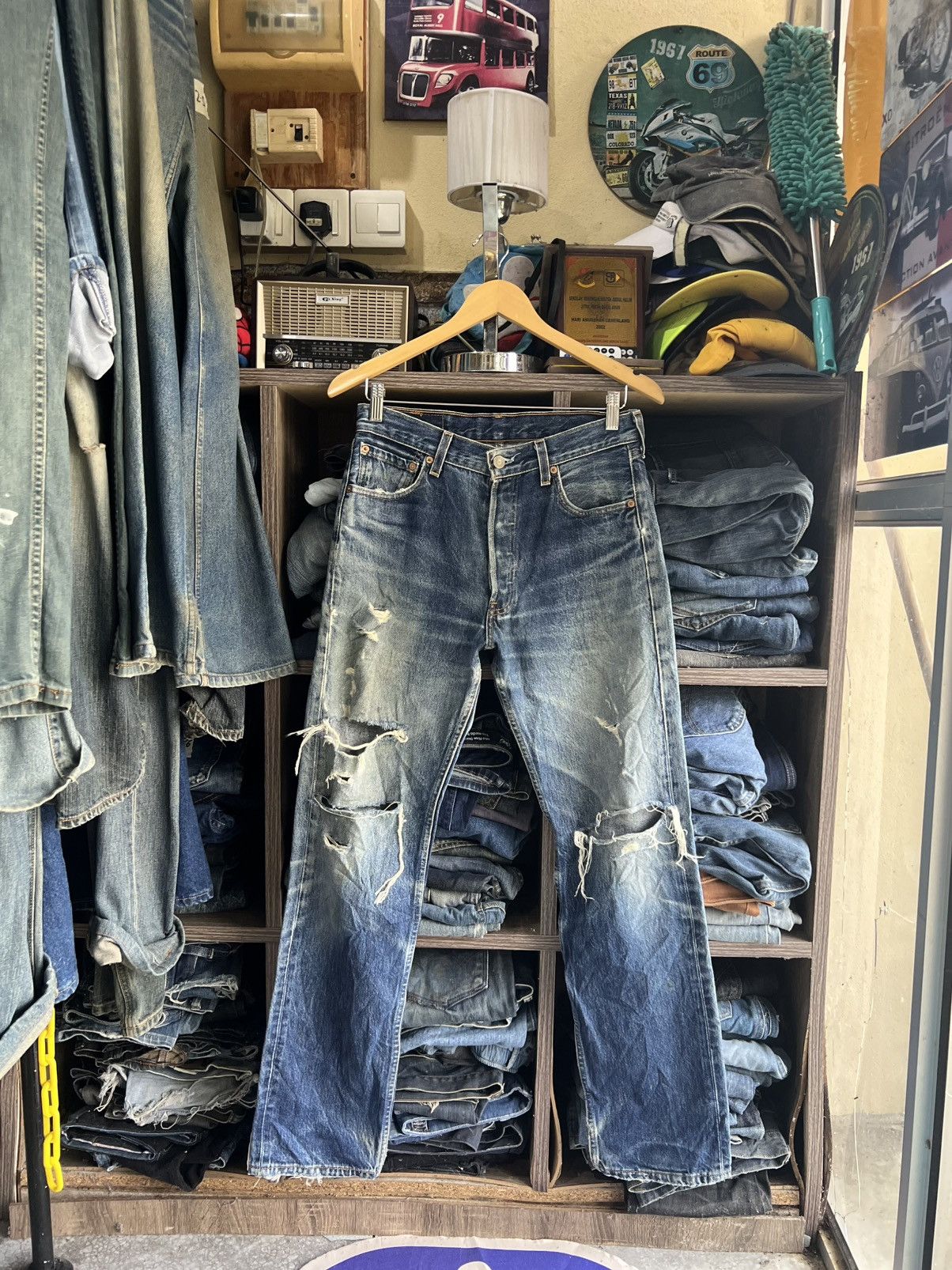 Levi's 🔥Thrash Vintage Levis 501 Button 553 Distressed Denim Size US 30 / EU 46 - 1 Thumbnail