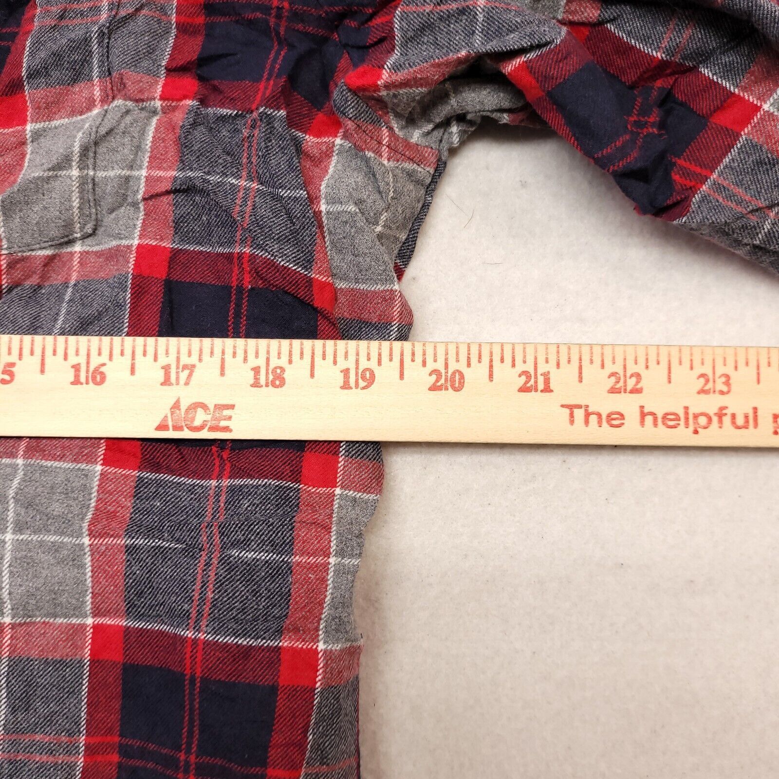 St. Johns Bay St Johns Bay Tartan Flannel Button Up Shirt Mens Size M Red Size US M / EU 48-50 / 2 - 9 Thumbnail