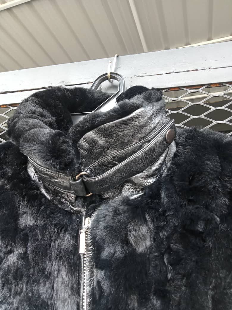 Japanese Brand Moda Valentino Italy Mink Fur Jacket Size M / US 6-8 / IT 42-44 - 2 Thumbnail