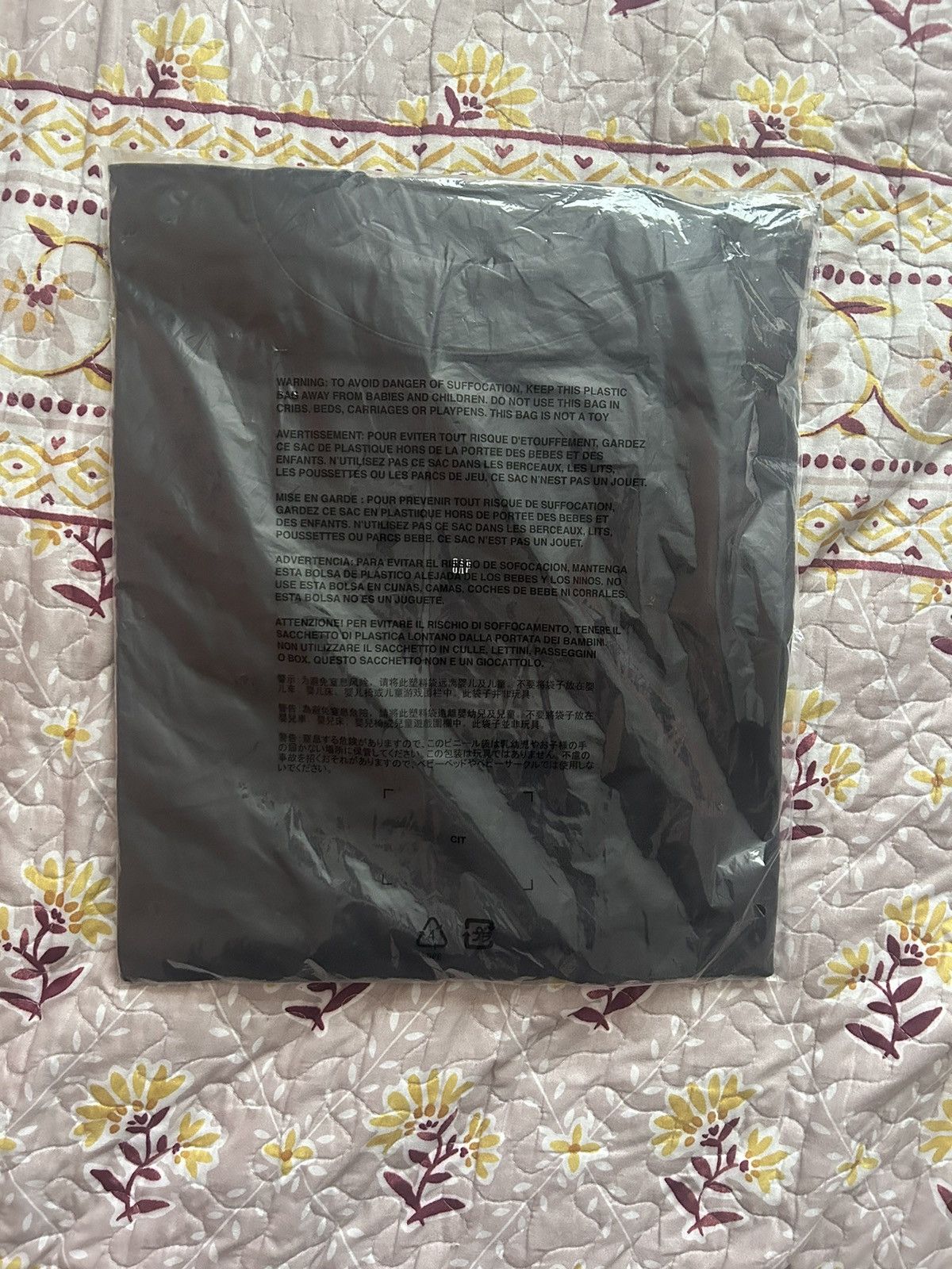 Balenciaga × Gap × Kanye West Yeezy Gap Logo No Seam Tee Black Large Size US L / EU 52-54 / 3 - 9 Thumbnail