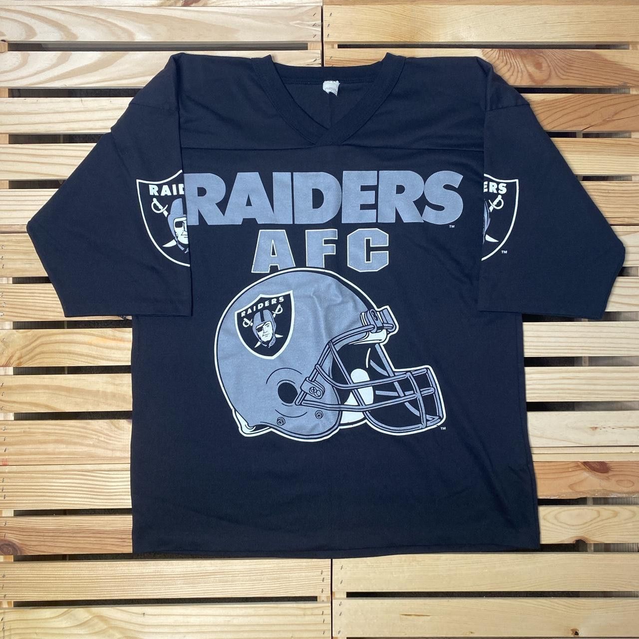 Other Vintage NFL Oakland Raiders AFC Black V-Neck Tee Size Large Size US L / EU 52-54 / 3 - 1 Thumbnail
