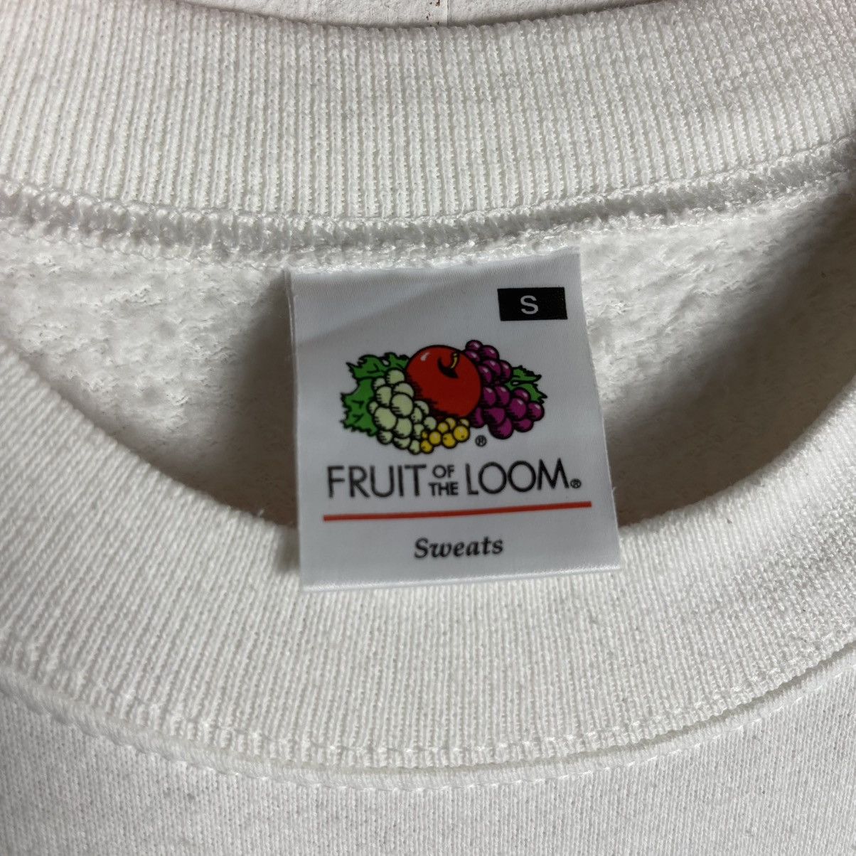 Fruit Of The Loom Vintage Belgique Chatelet Crewneck Sweatshirt Size S Size US S / EU 44-46 / 1 - 7 Thumbnail