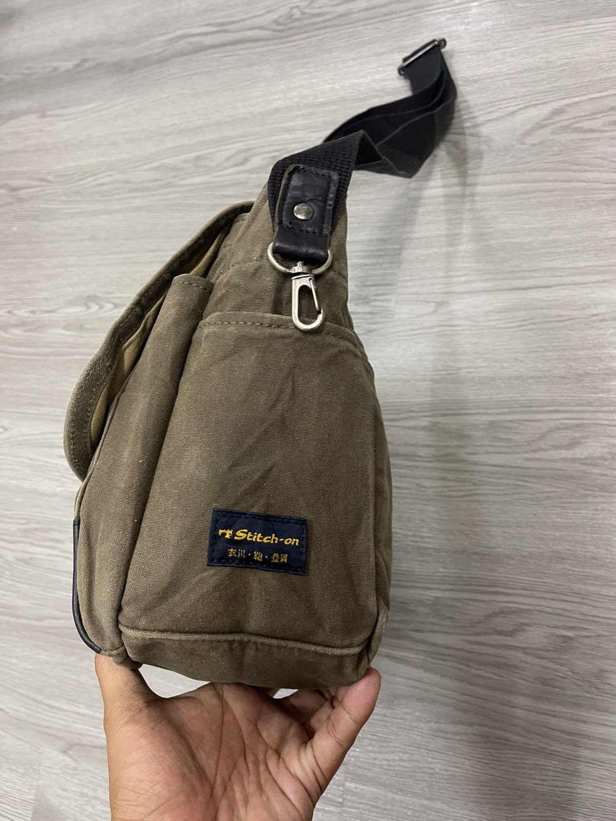 Vintage Vintage Stitch-On Heavy Duty Japan Crossbody Bag Size ONE SIZE - 10 Thumbnail