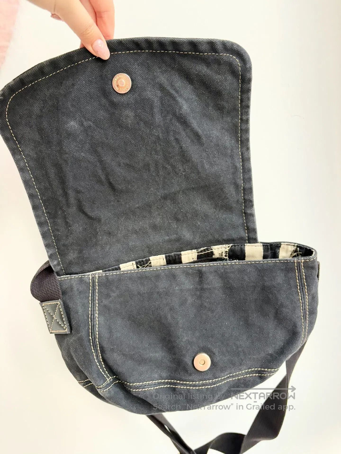 Vivienne Westwood Vivienne Westwood Saturn Logo Canvas Crossbody. Size ONE SIZE - 5 Thumbnail