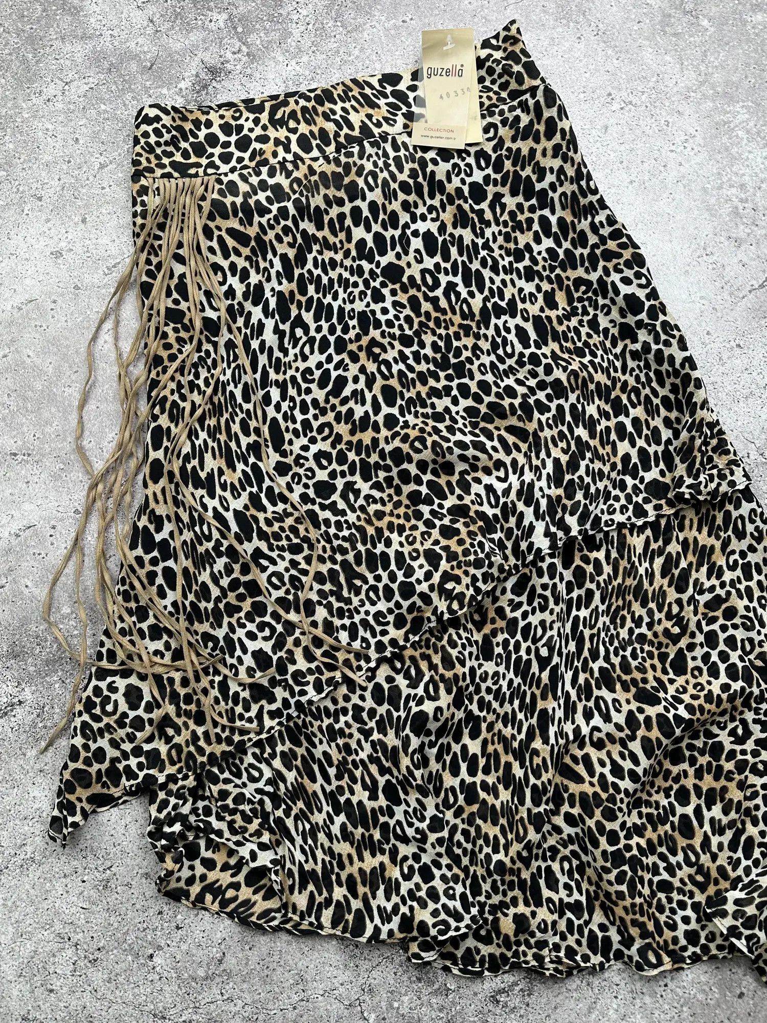 Japanese Brand Vintage Bondage Asymmetric Skirt C198(V429)(E8) Size 26" / US 2 / IT 38 - 2 Thumbnail