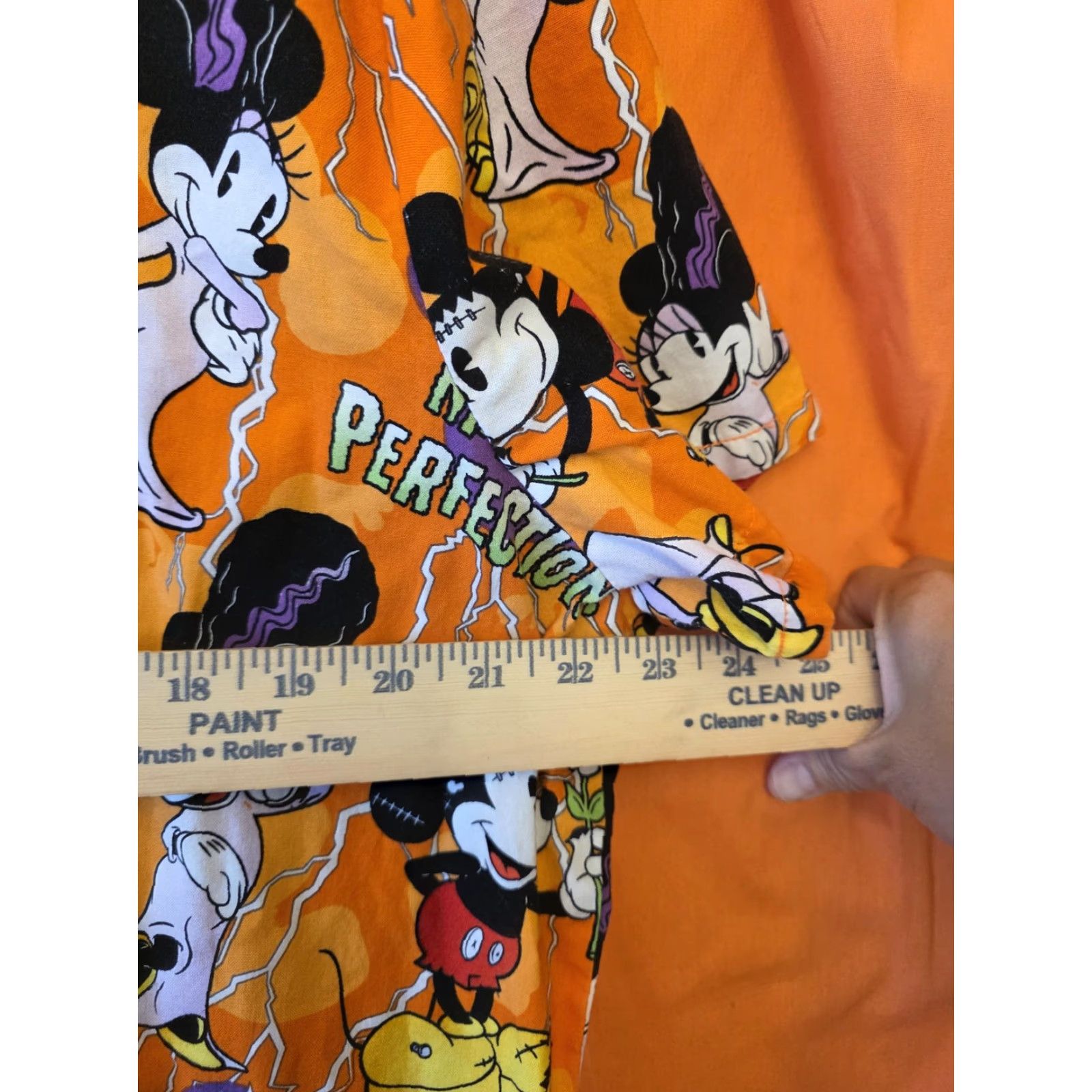 Disney VINTAGE Disney Scrub Top Pants Set Womens XL Orange Halloween Mickey Minnie Print Size XL / US 12-14 / IT 48-50 - 6 Thumbnail
