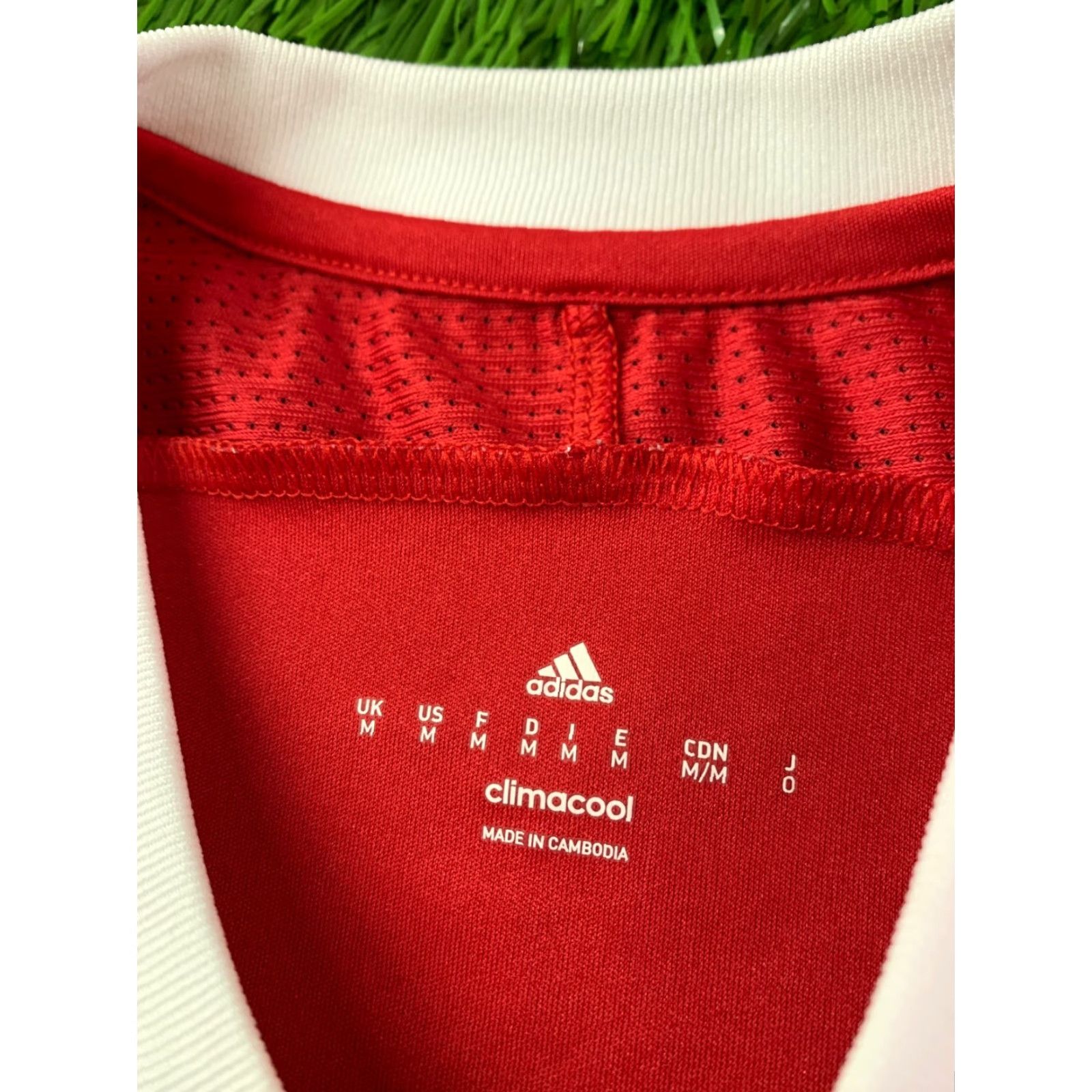 Adidas ADIDAS PERFORMANCE TIRO ORIGINAL 2017 FOOTBALL SHIRT JERSEY SIZE M RED AND WHITE Men's Short Sleeve T-Shirt Football 2017 Size US M / EU 48-50 / 2 - 6 Thumbnail