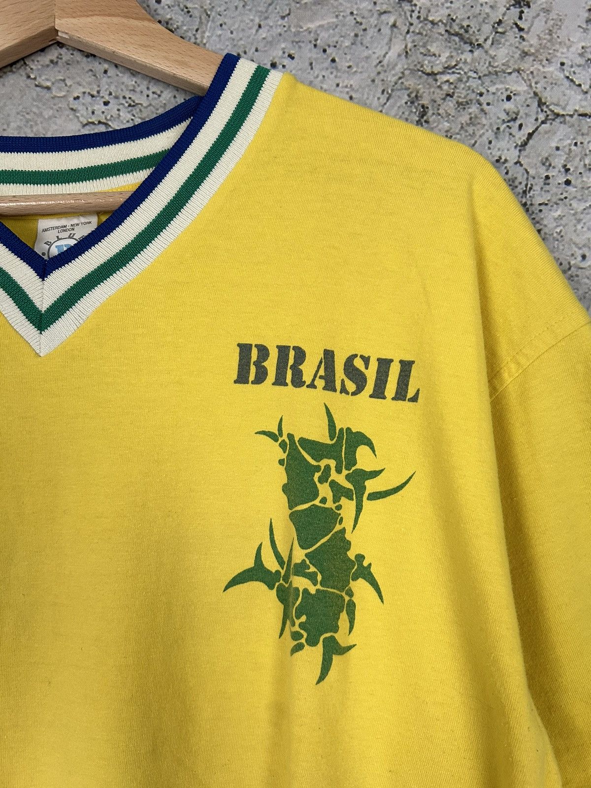 Band Tees Vintage Brazil Sepultura Jersey #10 Rare Rock Band Tee Metal Size US XL / EU 56 / 4 - 6 Thumbnail