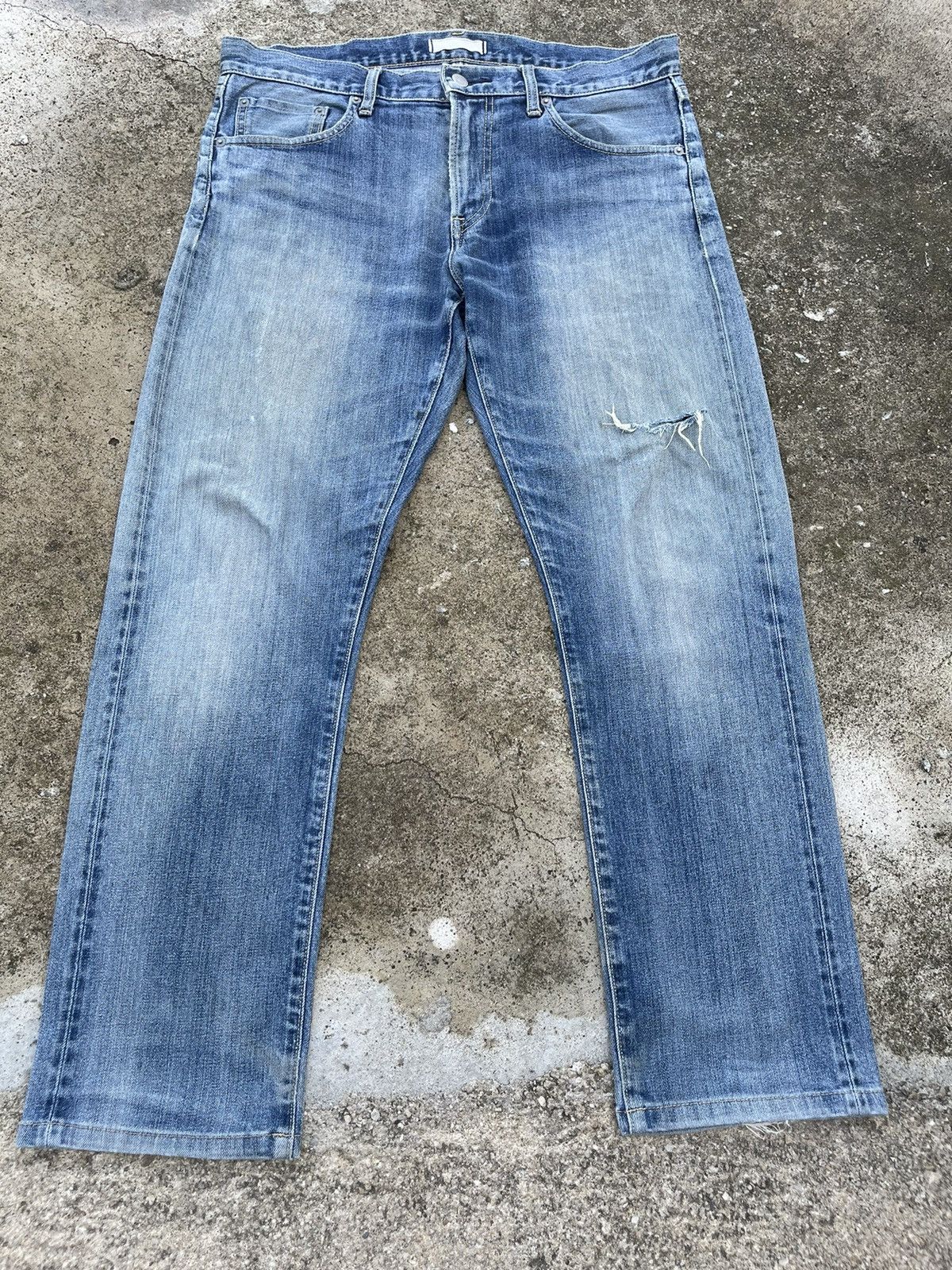 Japanese Brand × Jean × Uniqlo 🔥Japanese Brand Uniqlo Selvedge Distressed Denim W35🔥 Size US 35 - 5 Thumbnail