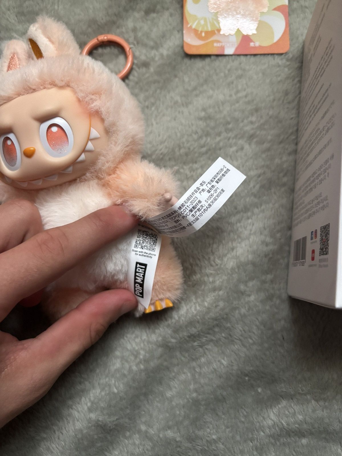 POP MART POPMART Big Into Energy Labubu (HAPPINESS) Size ONE SIZE - 3 Thumbnail
