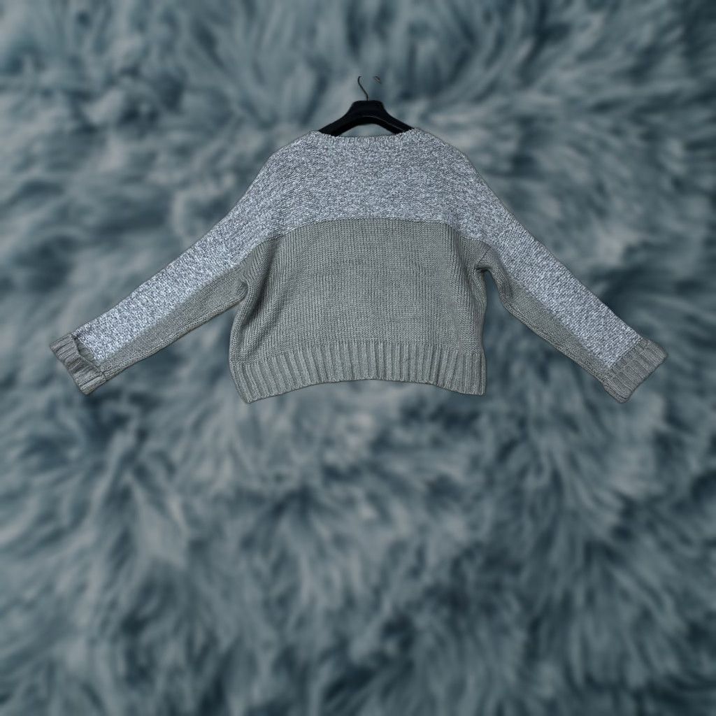 Vintage John + Jenn Sweater Women’s Size Medium Long Sleeve Gray Beige Size M / US 6-8 / IT 42-44 - 1 Thumbnail