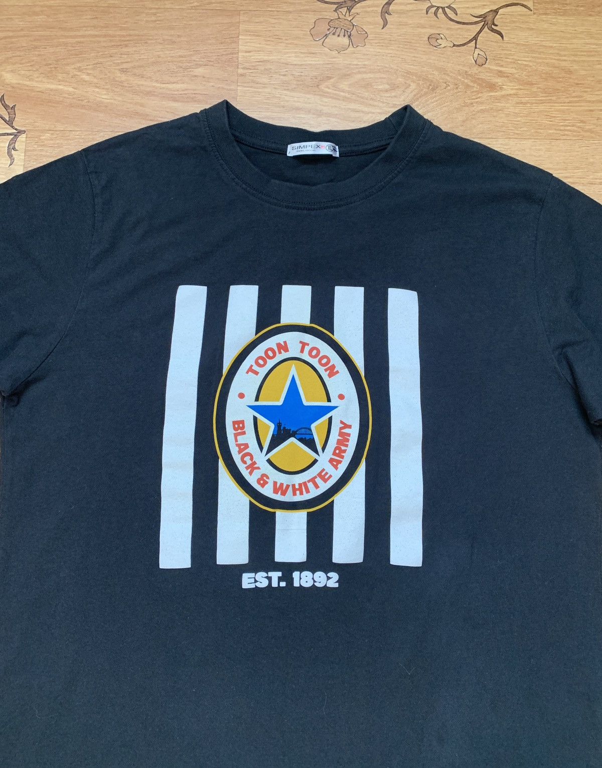 Other Vintage Newcastle United Black & white Army Support T Shirt Size US M / EU 48-50 / 2 - 2 Thumbnail