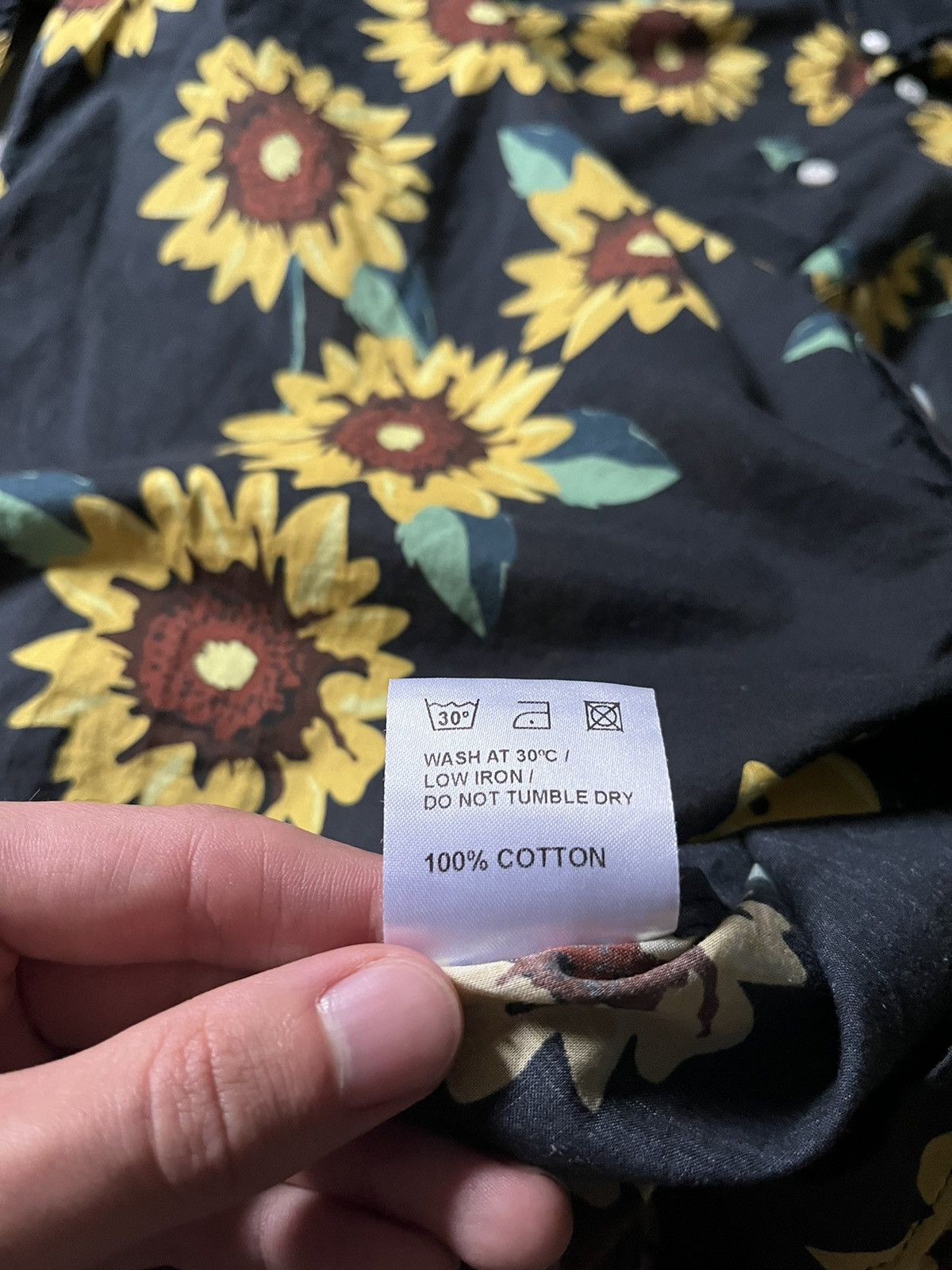 Jacquemus Jacquemus sunflower black button up shirt Size US L / EU 52-54 / 3 - 9 Thumbnail