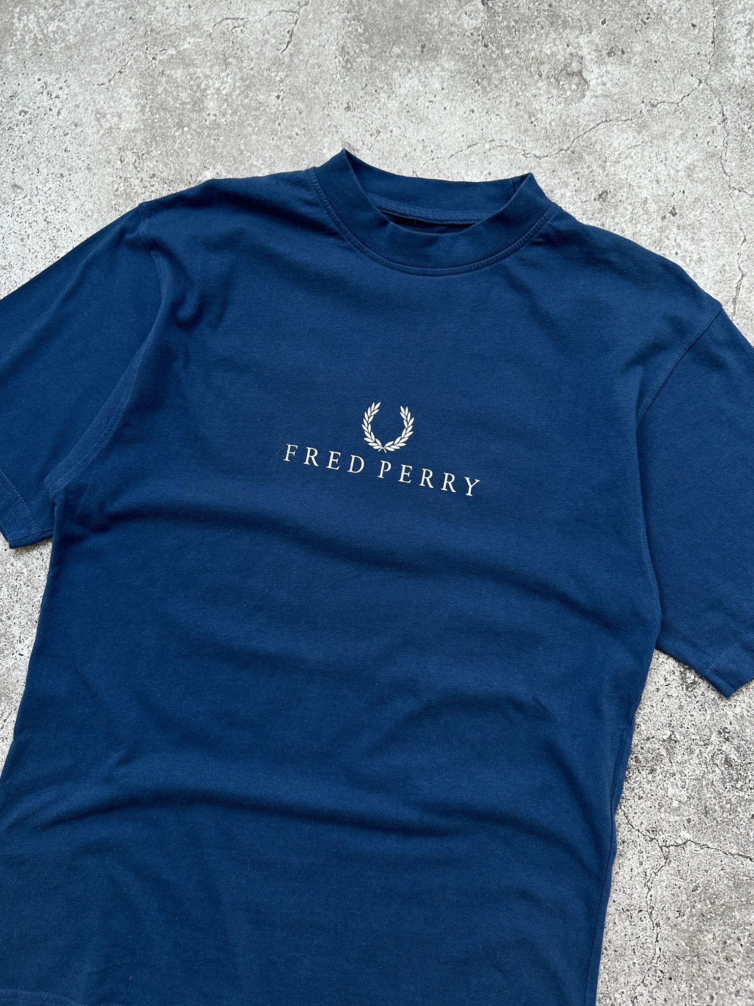 Fred Perry Vintage Fred Perry Blue Tee Shirt Size US S / EU 44-46 / 1 - 1 Thumbnail