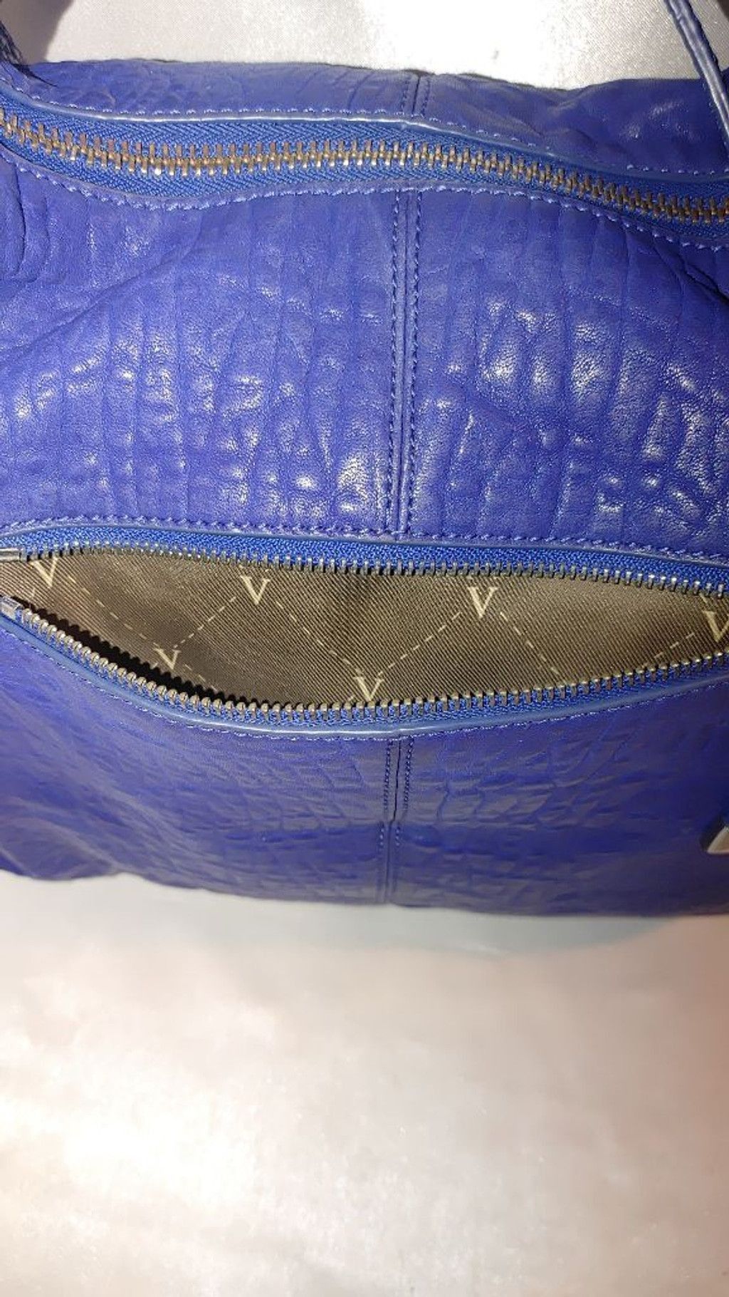 Vince Camuto Vince Camuto Riley Pebbled Leather Bag Size ONE SIZE - 4 Thumbnail