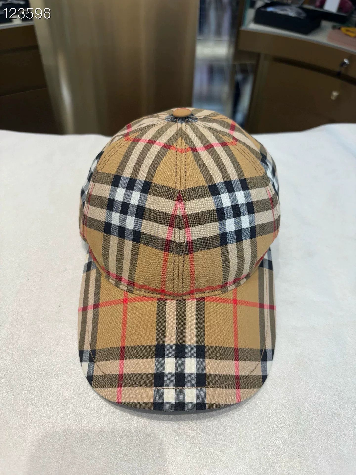Burberry Burberry Classic Check Baseball Cap Size ONE SIZE - 1 Thumbnail