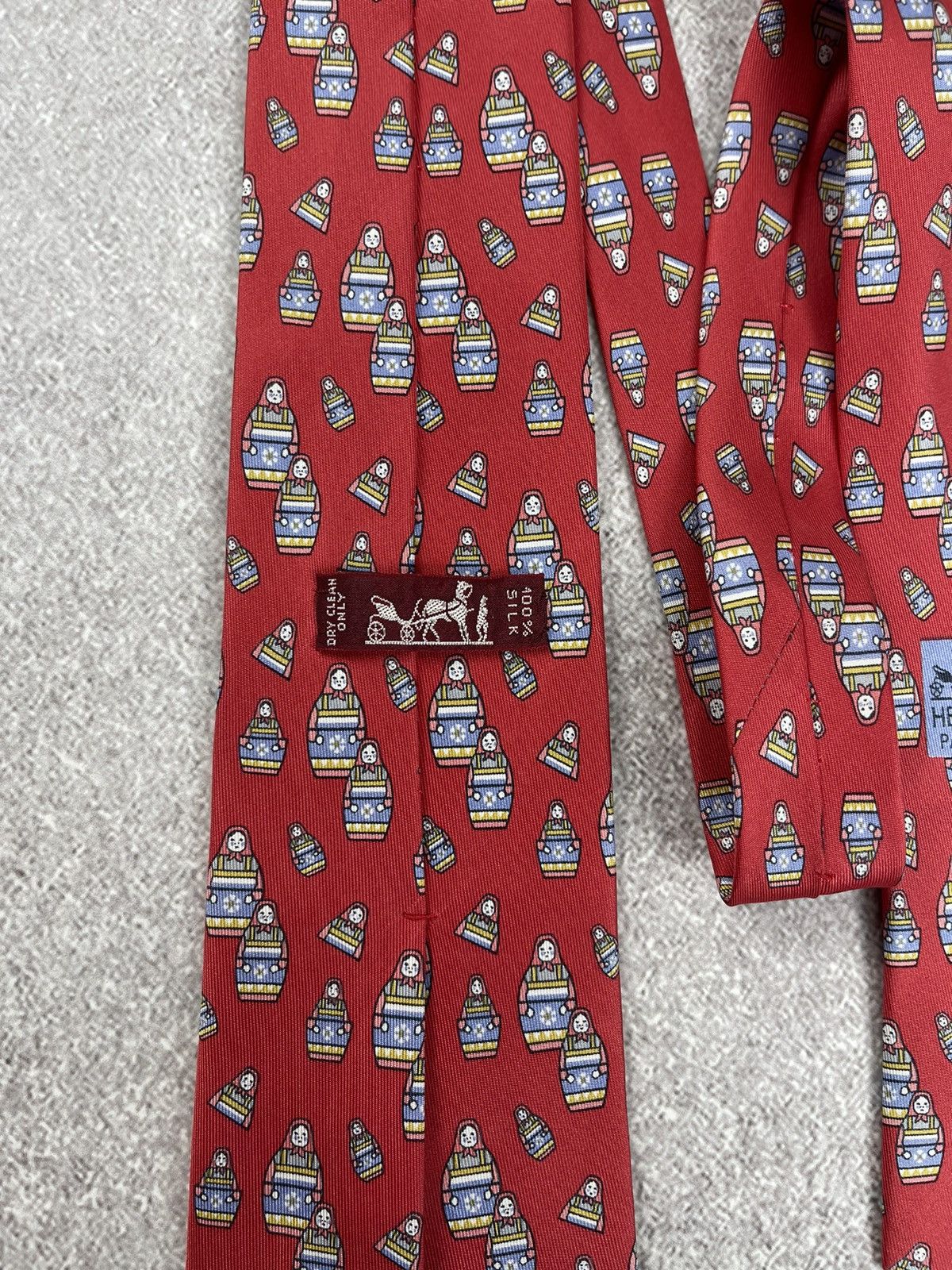 Hermes × Vintage Vintage Hermes Printed Red Silk Tie Size ONE SIZE - 10 Thumbnail