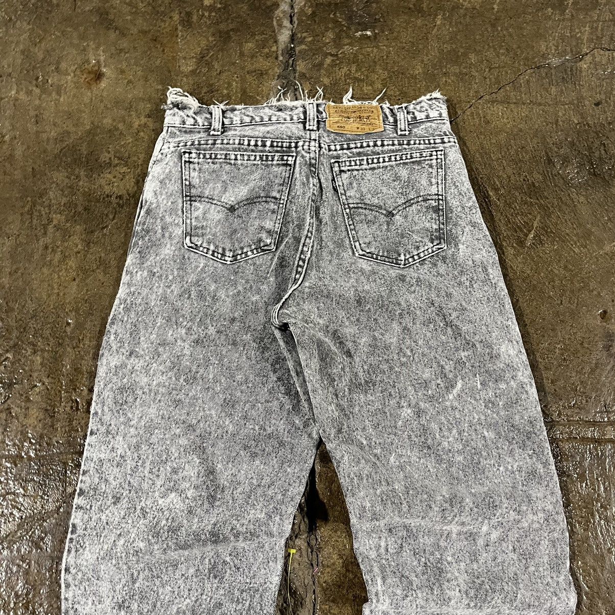 Levi's × Vintage Crazy Vintage 90s Levi's 550 Black Tab Jeans Acid Wash Faded Size US 32 / EU 48 - 4 Thumbnail