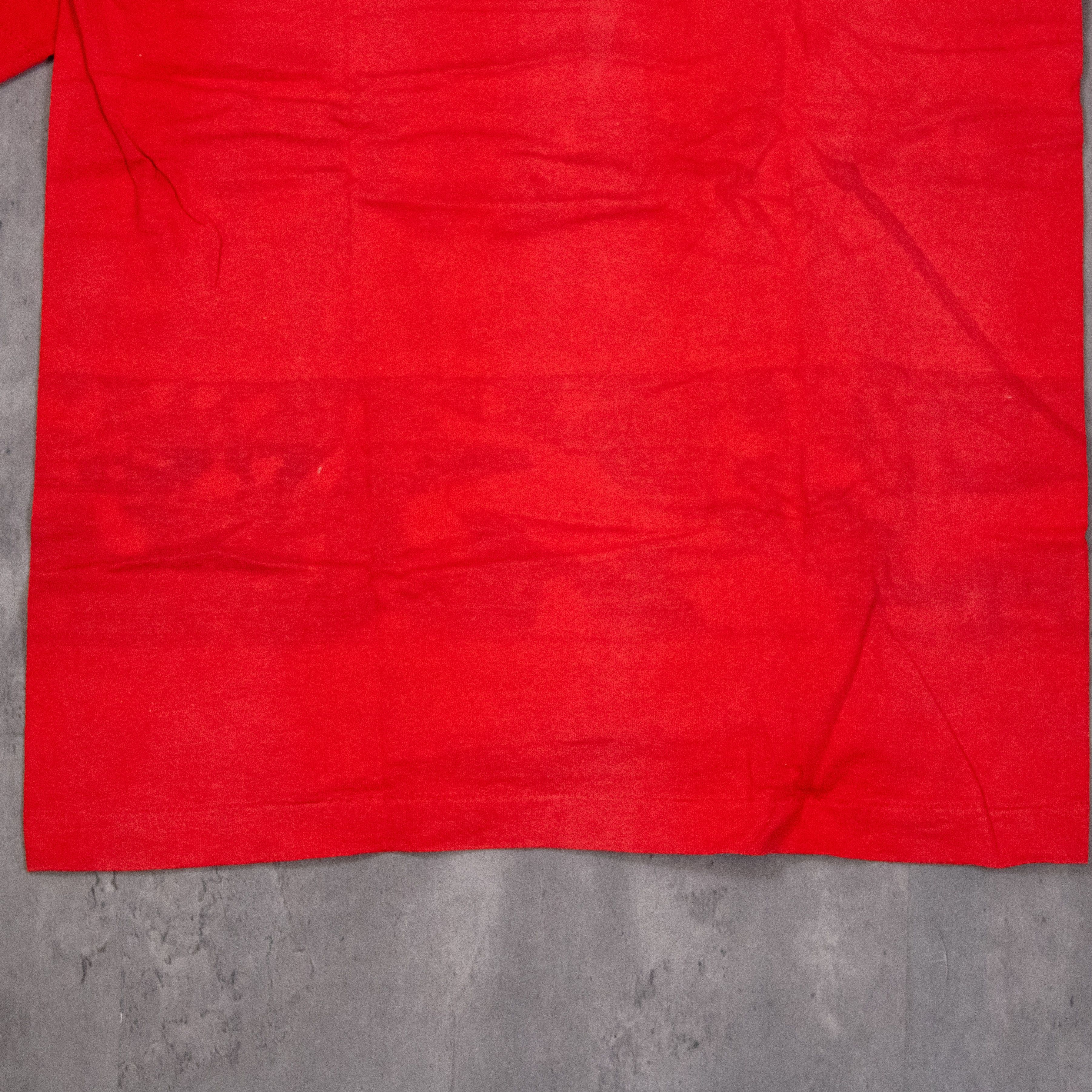 Fruit Of The Loom × Vintage Vintage 1990s Fruit Of The Loom Blank Single Stitch Red Tee Size US M / EU 48-50 / 2 - 7 Thumbnail