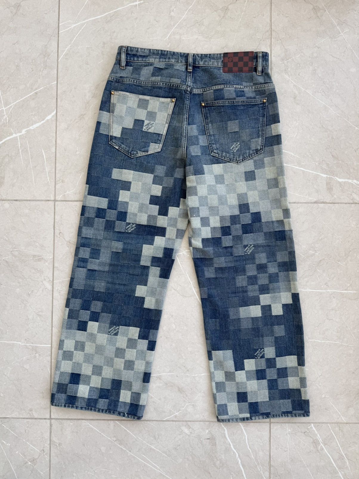Louis Vuitton BLUE LV DAMOFLAGE SKATER JEANS Size US 30 / EU 46 - 2 Thumbnail