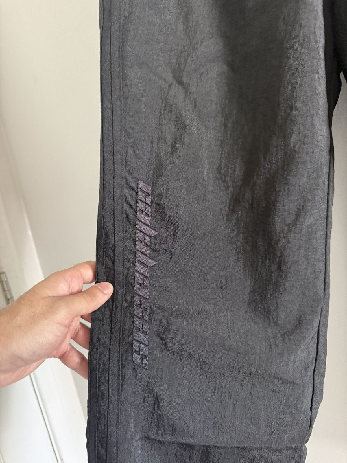 Adidas × Kanye West SAMPLE Yeezy Season 5 Adidas Calabasas Logo Mesh Track Pants Size US 32 / EU 48 - 4 Thumbnail