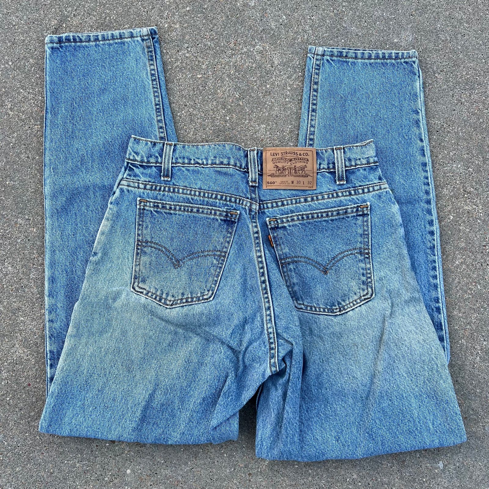 image of Levis 90's Levi's 560 Loose Fit Tapered Leg Orange Tab Dad Jeans in Blue, Men's (Size 30)