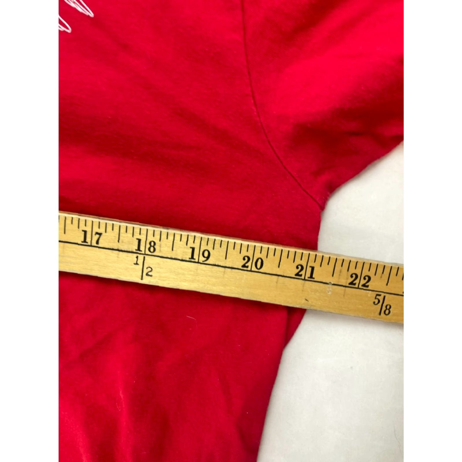 Vintage **Queen Red Lions Crown Print Men's Large T-Shirt** User: Queen Red Lions Crown Print Men's Large T-Shirt Size US L / EU 52-54 / 3 - 7 Thumbnail