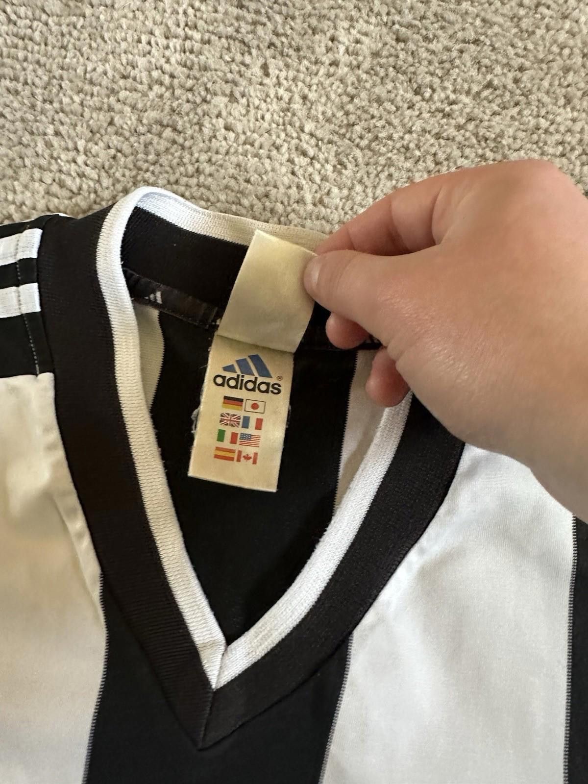 Adidas Newcastle 2001/2002 Home Football Shirt Soccer Jersey Sz XL Size US XL / EU 56 / 4 - 6 Thumbnail