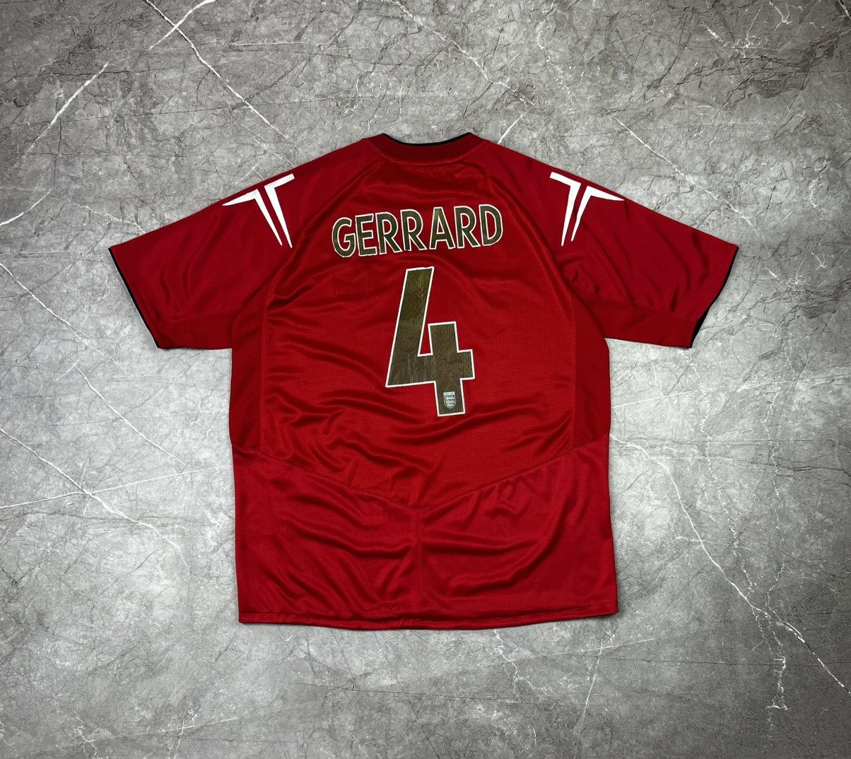 Umbro Umbro England 2006 2008 Gerrard #4 Away Football Shirt Size US XL / EU 56 / 4 - 2 Thumbnail