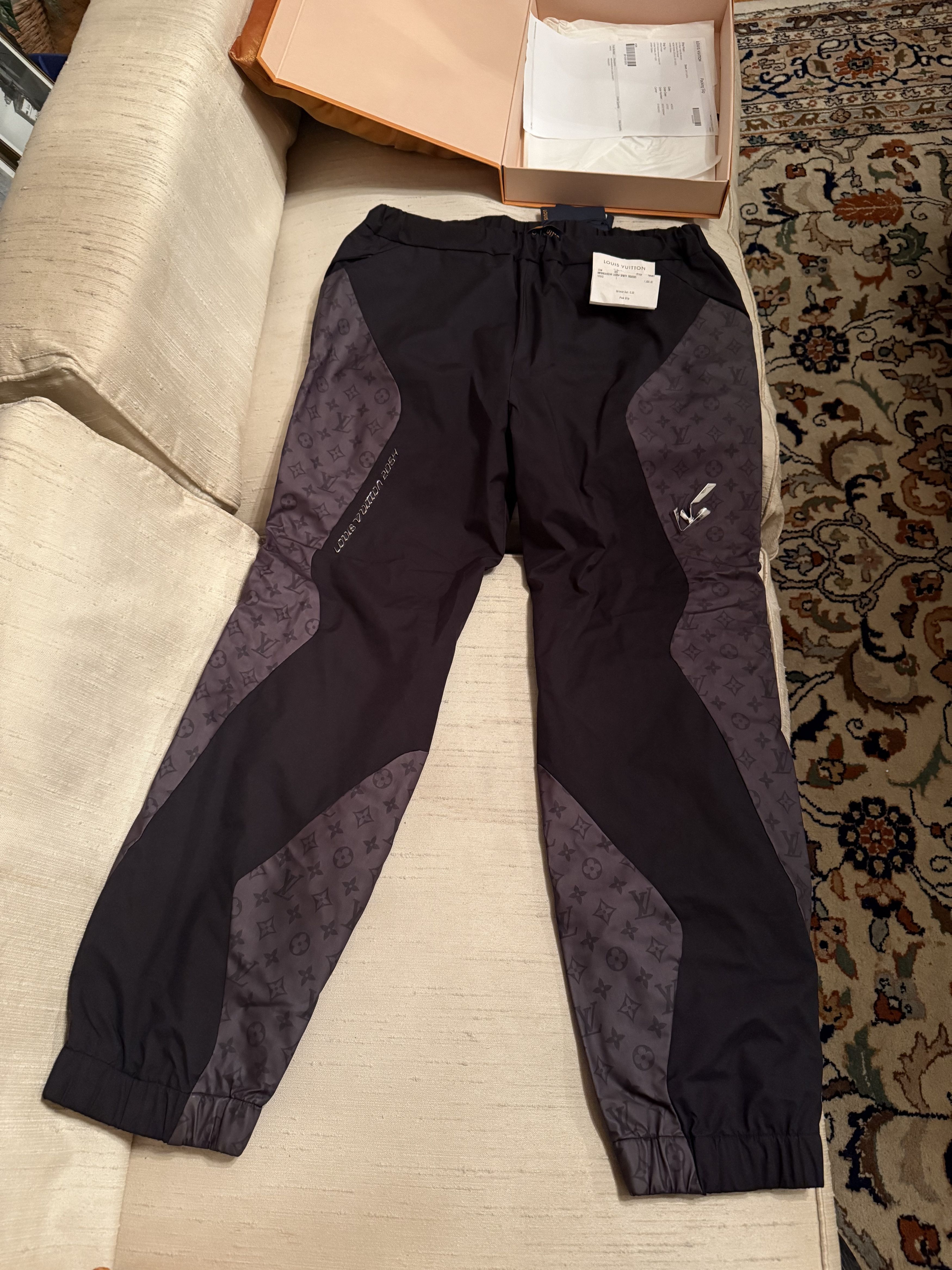 Louis Vuitton Sporty Trouser Size US 44 / EU 60 - 2 Thumbnail