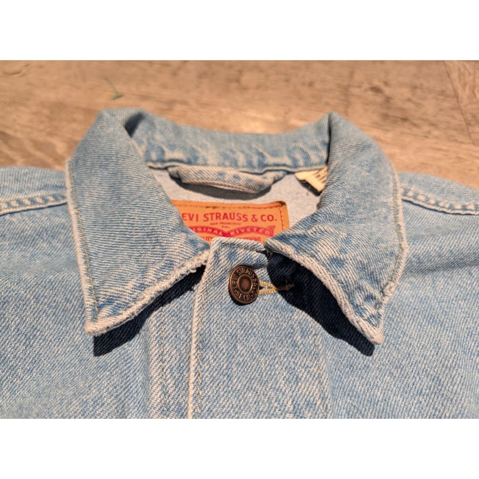 Levi's Levi's Ex-Boyfriend Trucker Jacket Womens Small Blue Distressed Denim Casual Biker Size S / US 4 / IT 40 - 6 Thumbnail