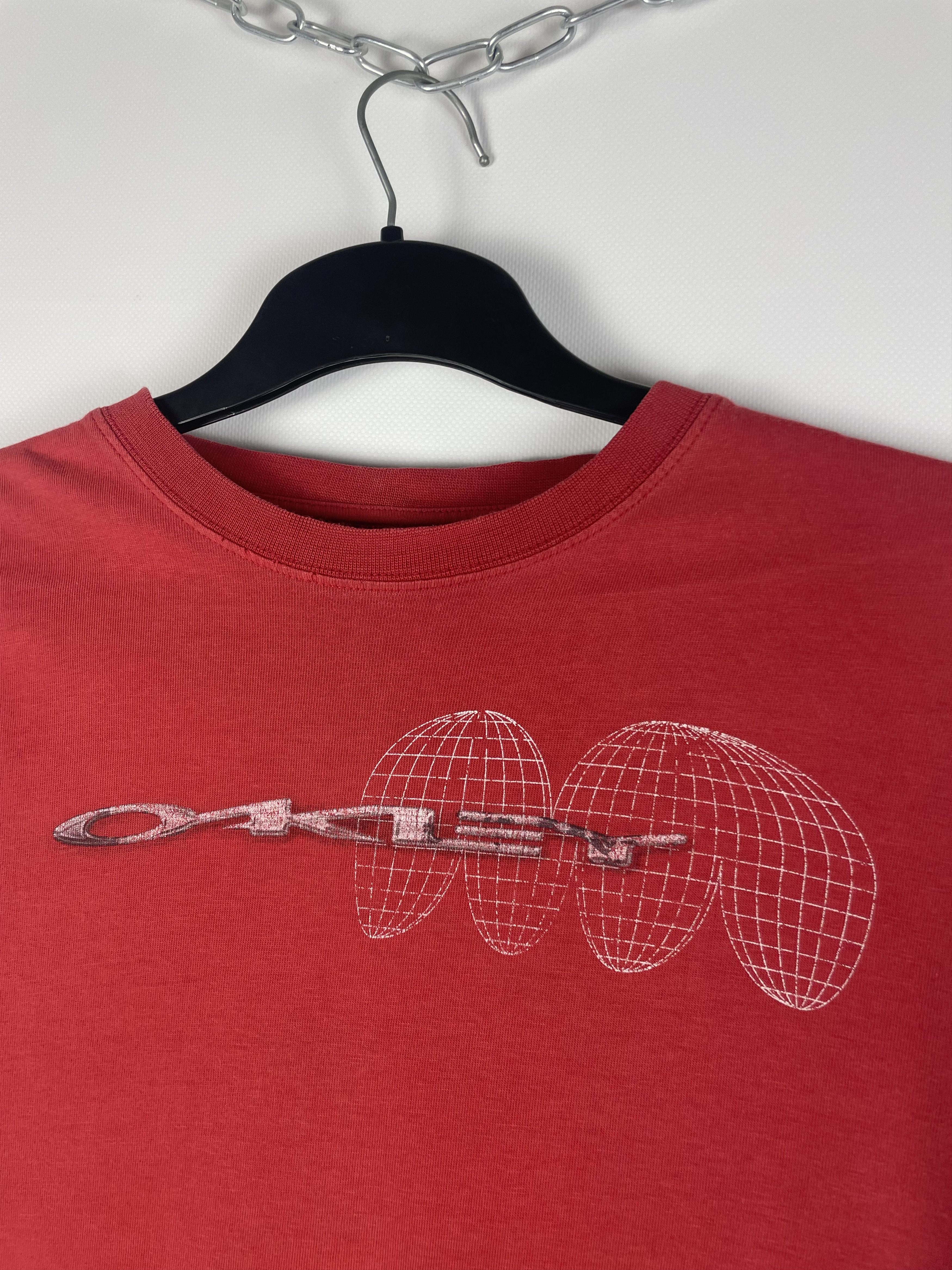 Oakley Vintage Oakley Tee Y2k Size US L / EU 52-54 / 3 - 4 Thumbnail