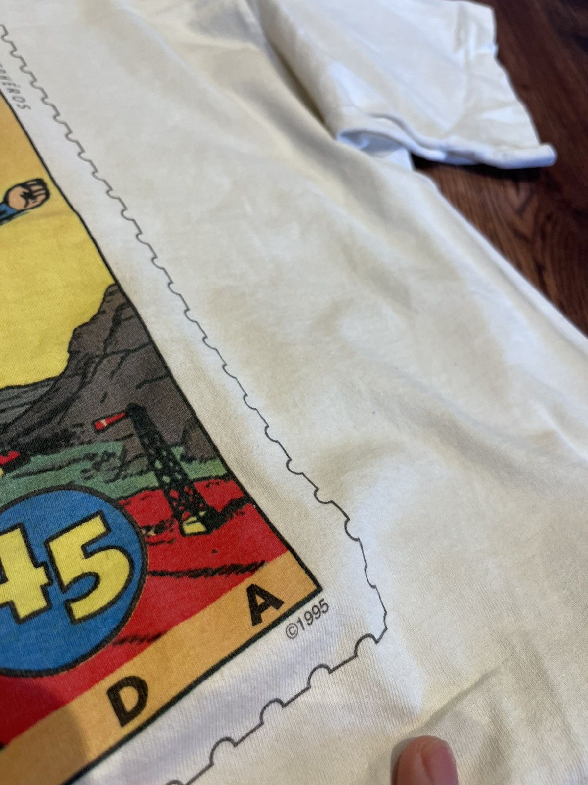 Roots Vintage Superman 1995 Stamp Roots Commemorative Graphic Tee Size US XL / EU 56 / 4 - 7 Thumbnail