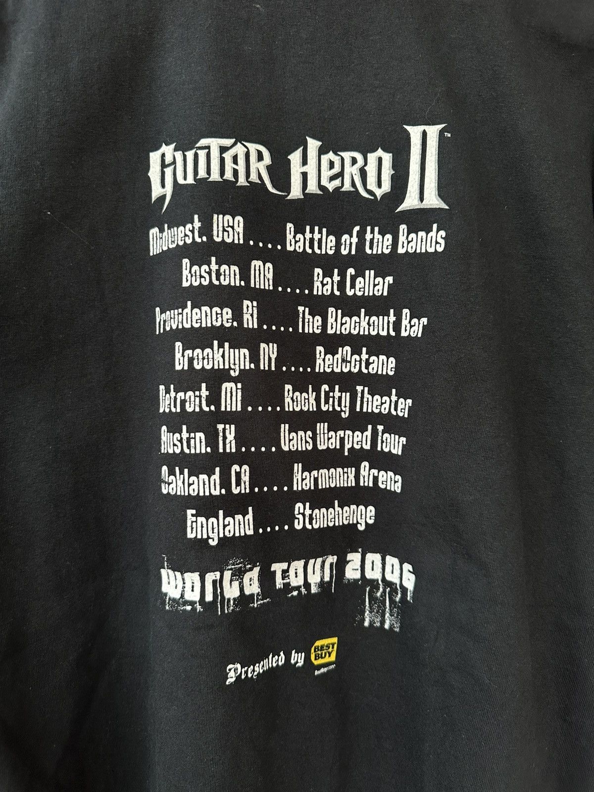 Rockstar Games RARE Vintage Guitar Hero 2 By Rockstar Games Promo Tee Size US XL / EU 56 / 4 - 4 Thumbnail