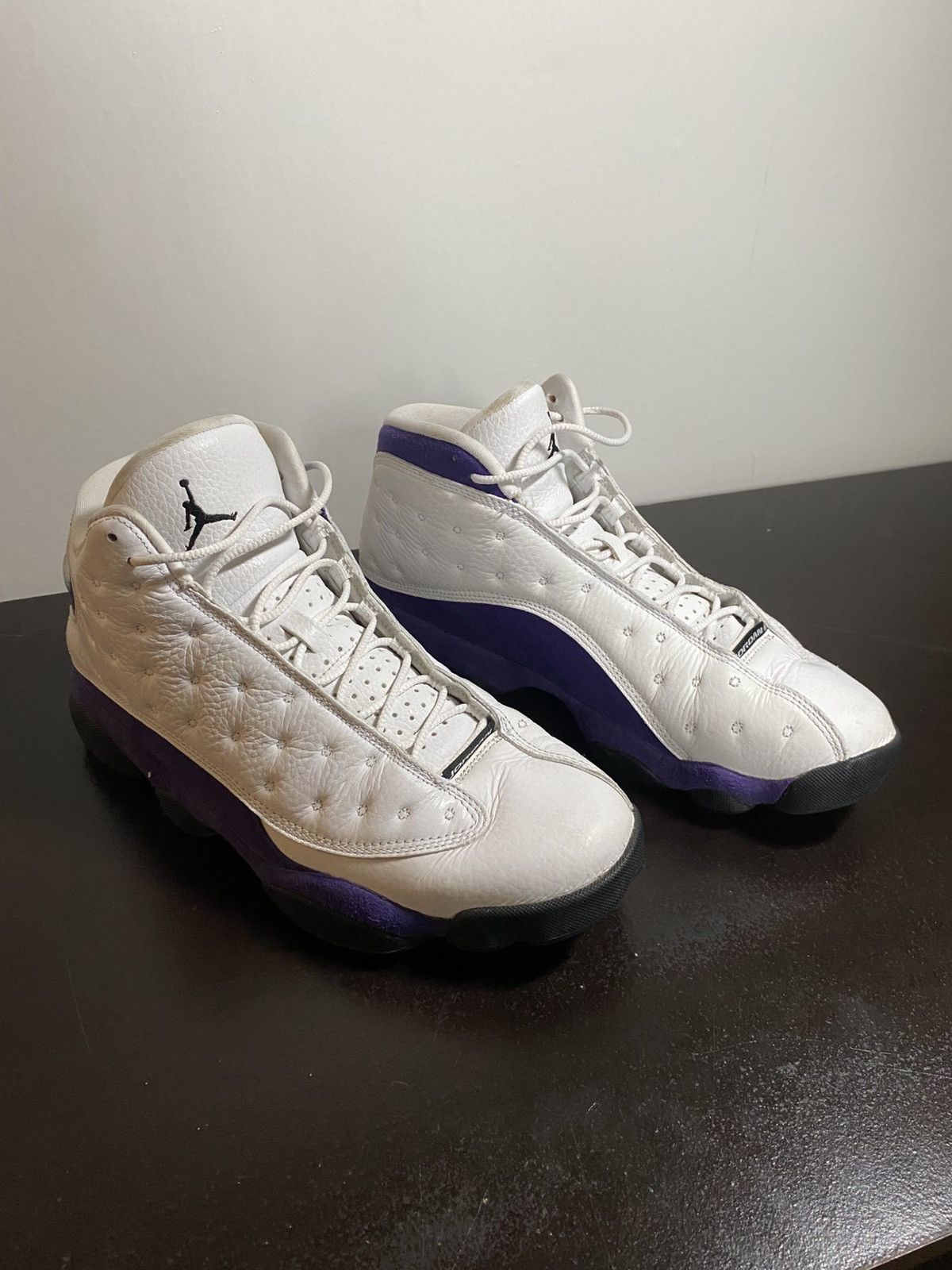 Jordan Brand Jordan 13 Lakers Size10.5 Size US 10.5 / EU 43-44 - 2 Thumbnail