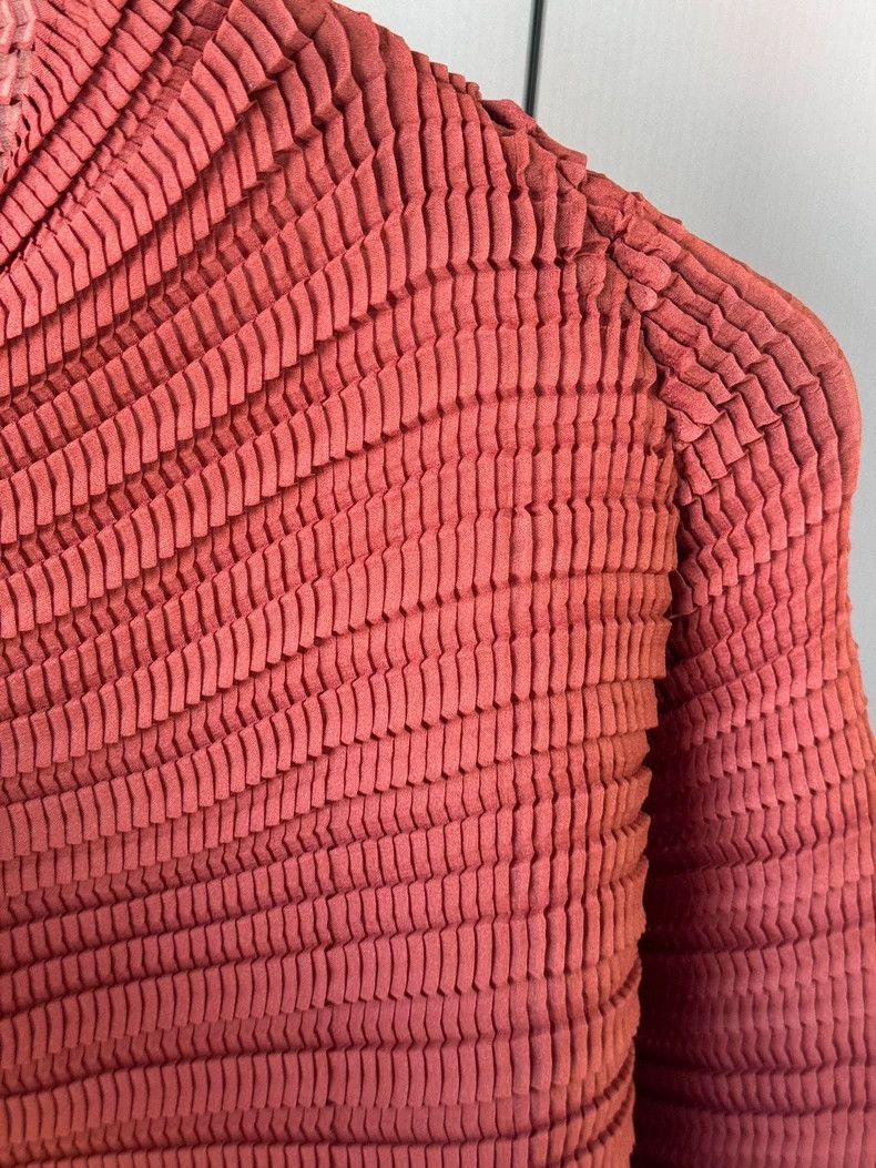 Issey Miyake issey miyake size:2 Red pleated cardigan Size XXS / US 00 / IT 34 - 2 Thumbnail
