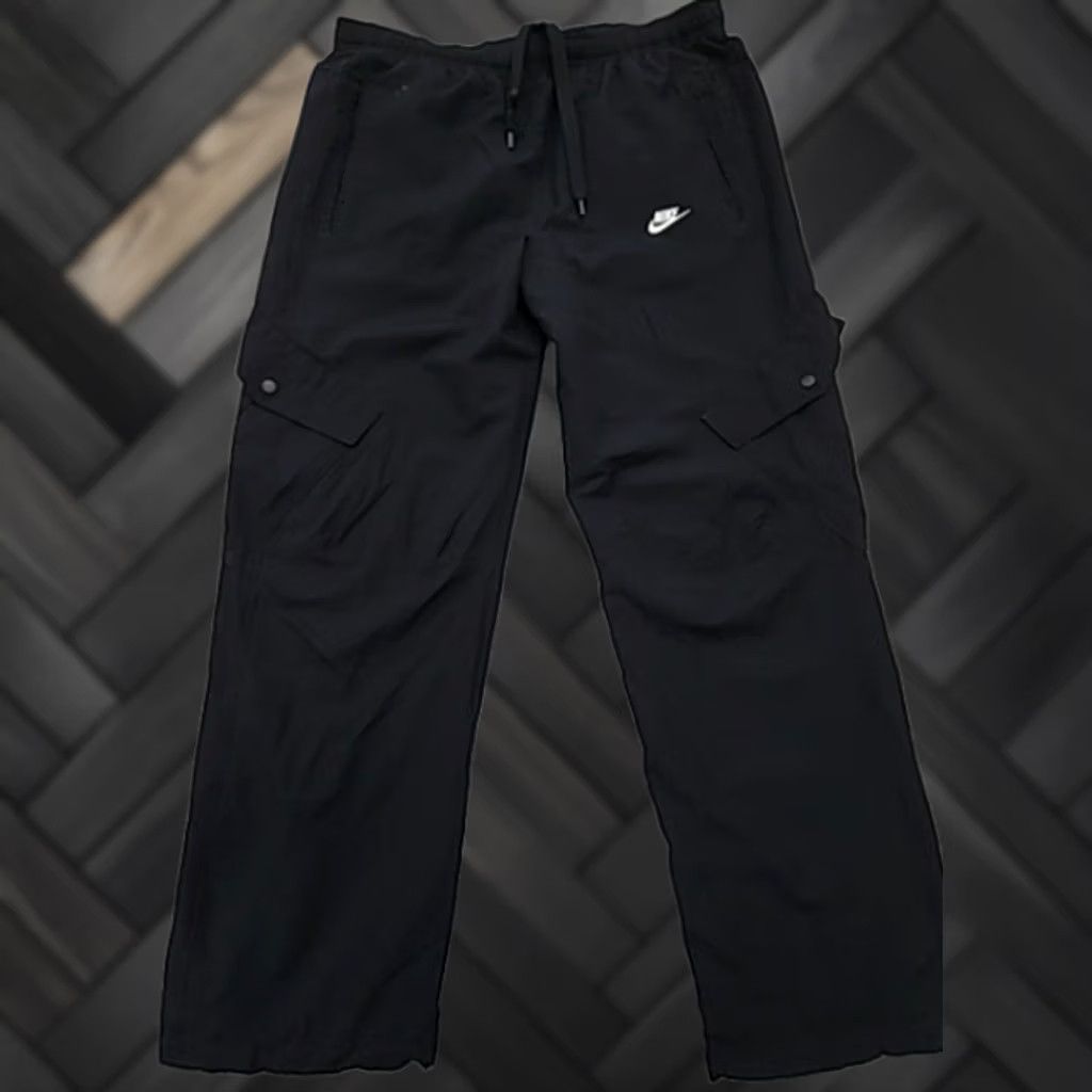 Nike Nike Men’s Black Cargo Pants L Drawstring Relaxed Size L MPN GB3IE3 Size US 33 - 1 Thumbnail